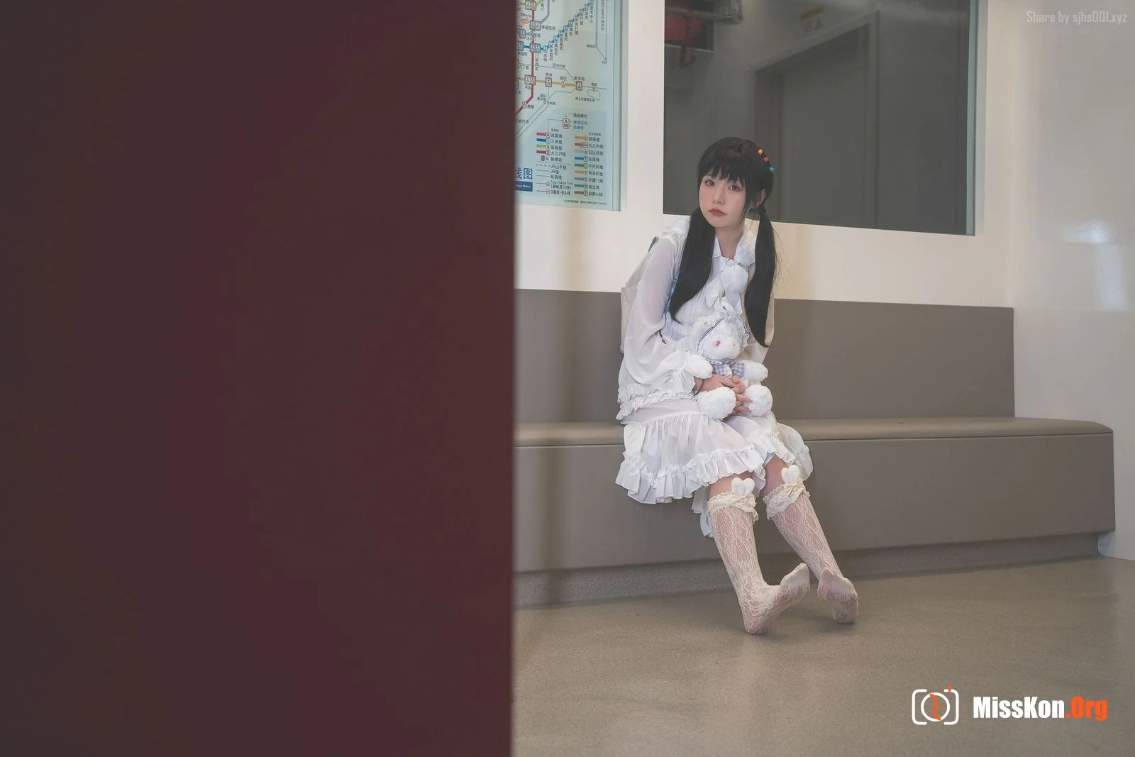 Meow Xiaoji: Late night subway - Photo 20