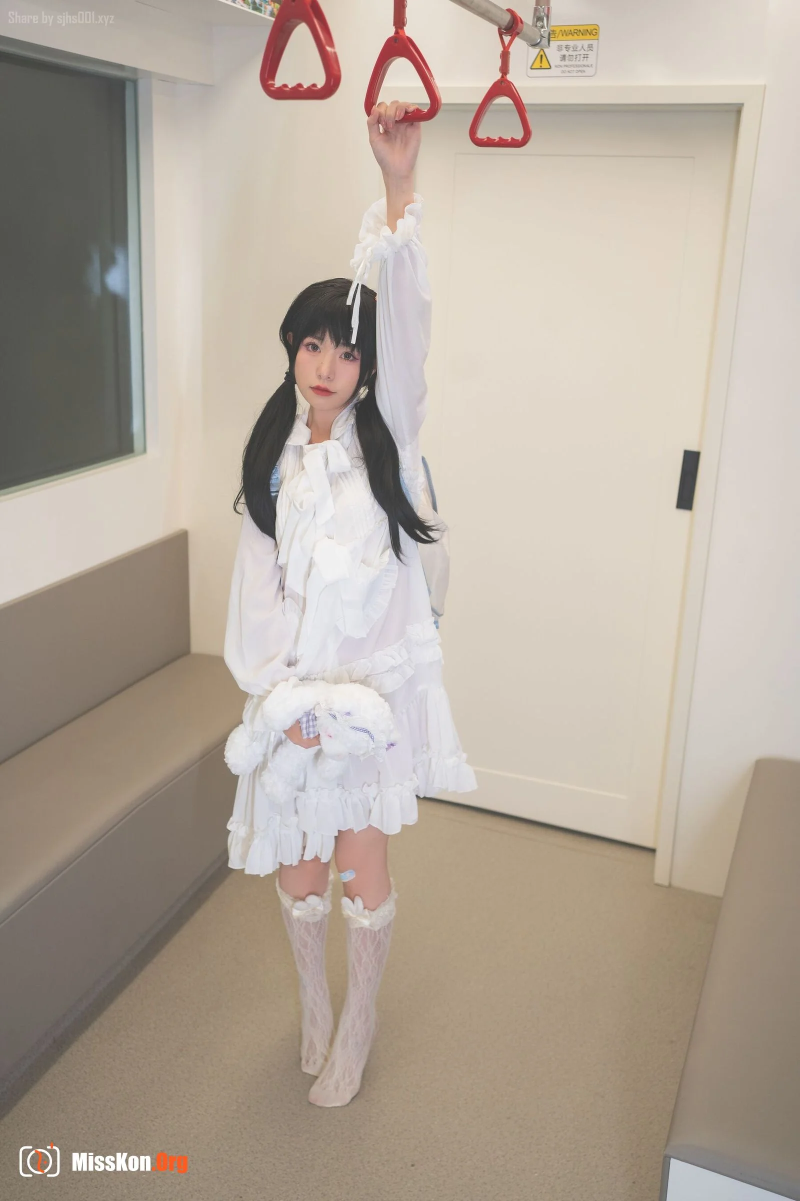 Meow Xiaoji: Late night subway - Photo 4