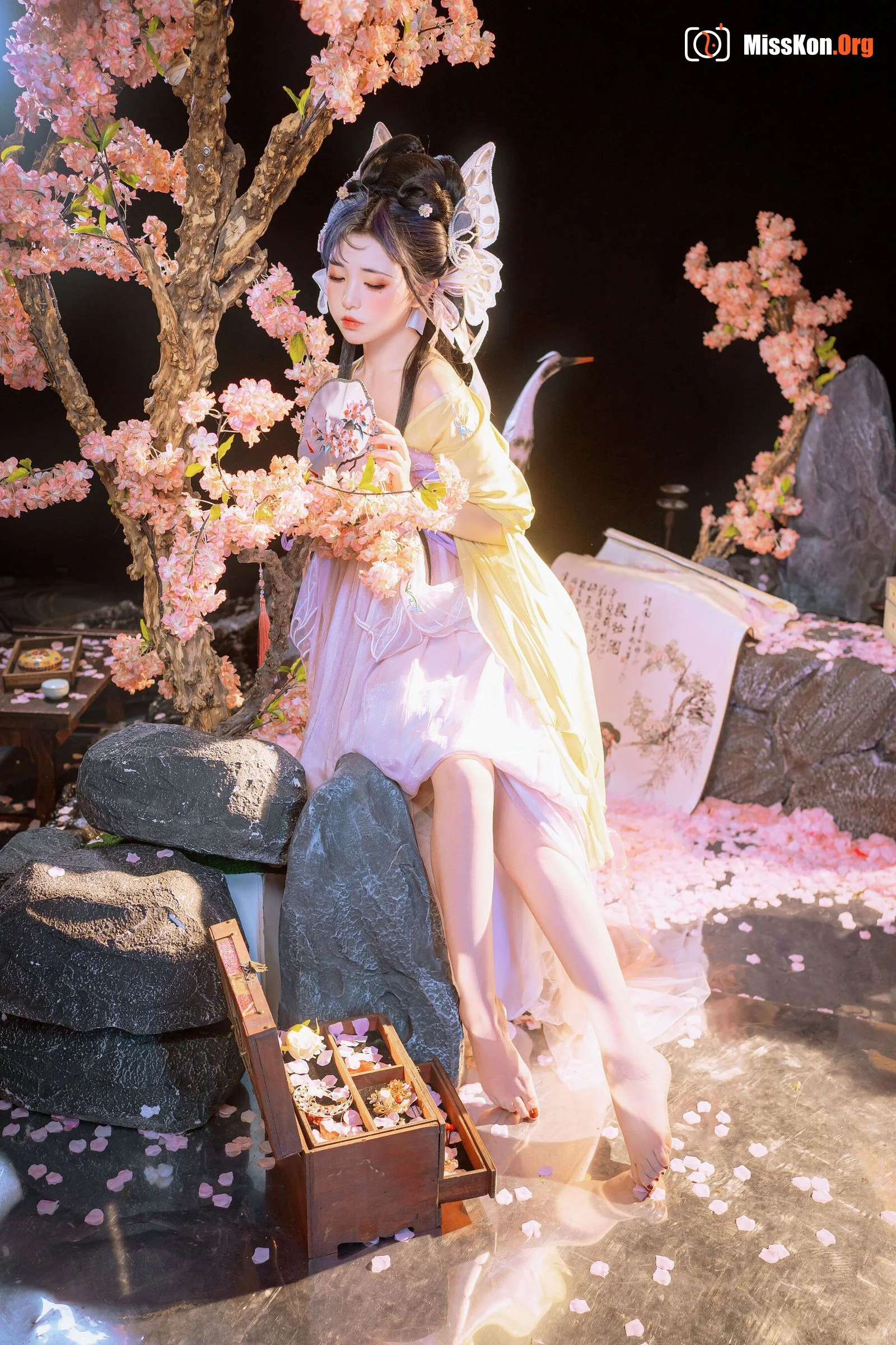 Meow Xiaoji: Rumeng Ling - Photo 11