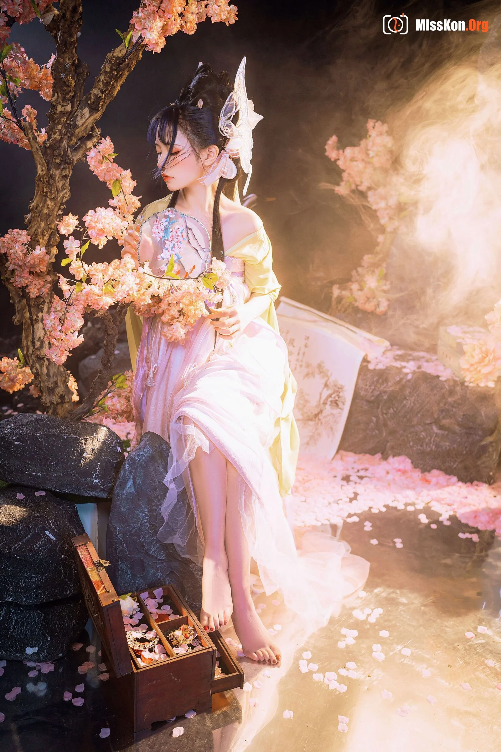 Meow Xiaoji: Rumeng Ling - Photo 13