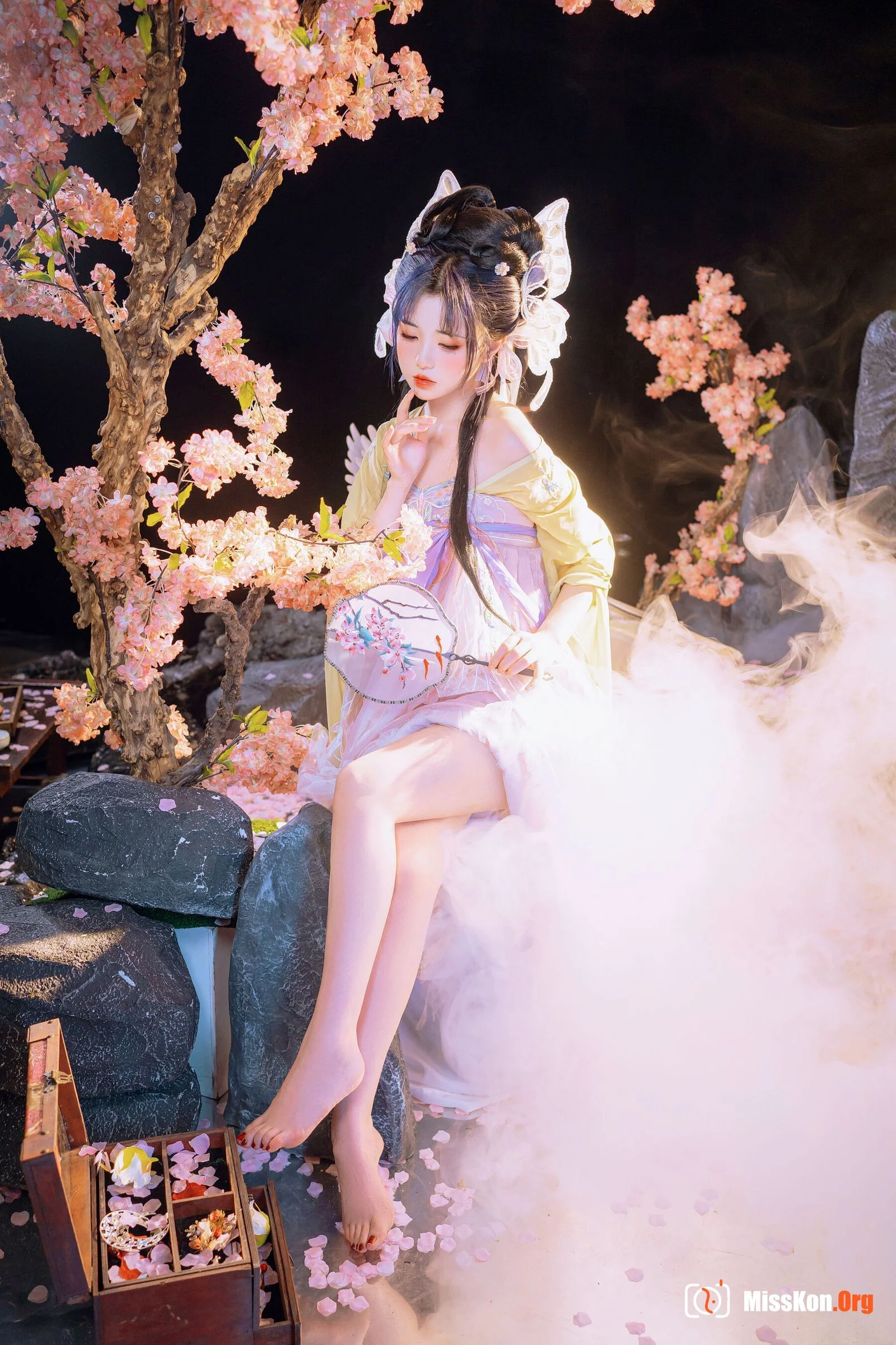 Meow Xiaoji: Rumeng Ling - Photo 17