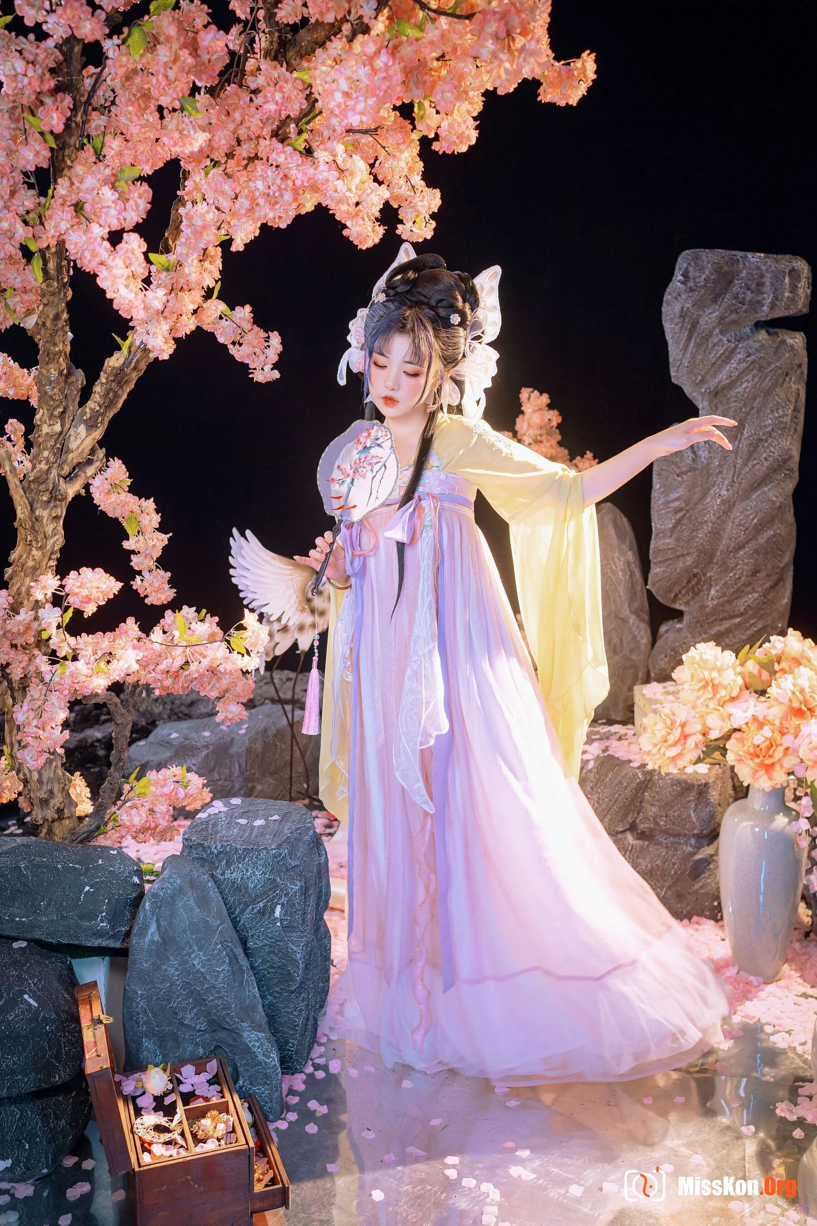 Meow Xiaoji: Rumeng Ling - Photo 5
