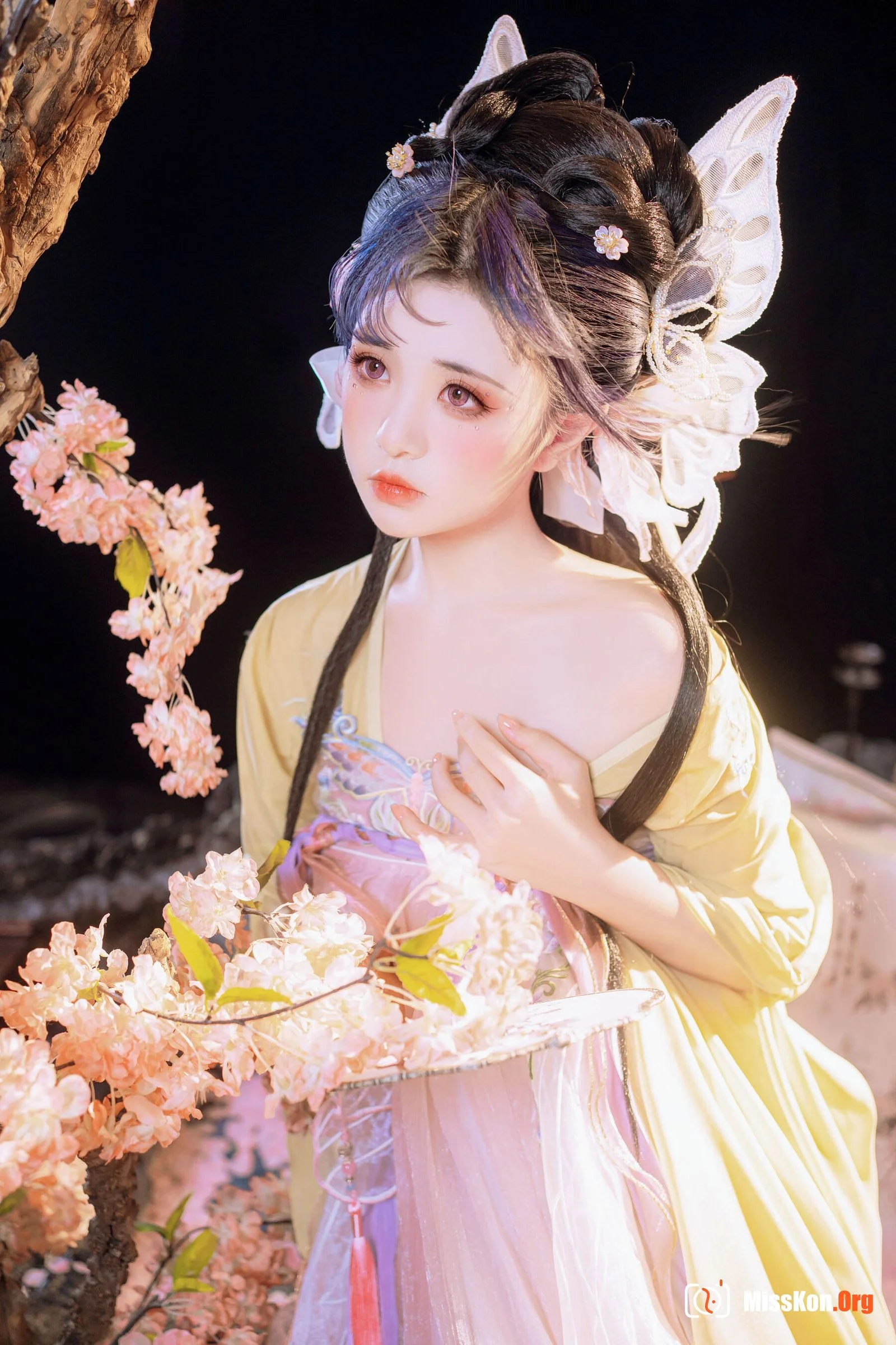 Meow Xiaoji: Rumeng Ling - Photo 9