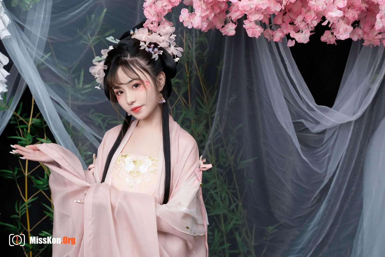 Miao Xiaoji's "Qing Ping Le" - Photo 13