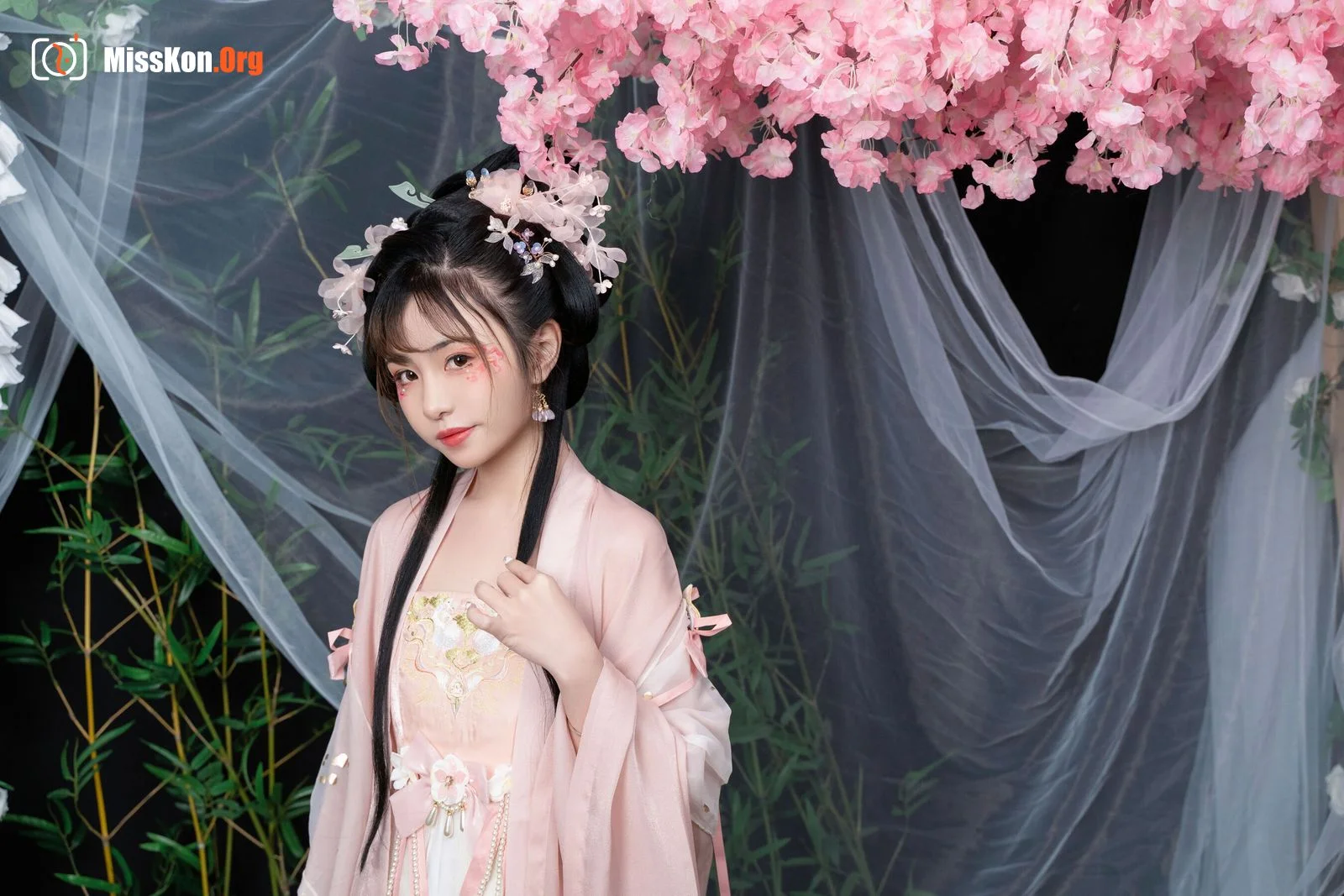 Miao Xiaoji's "Qing Ping Le" - Photo 4