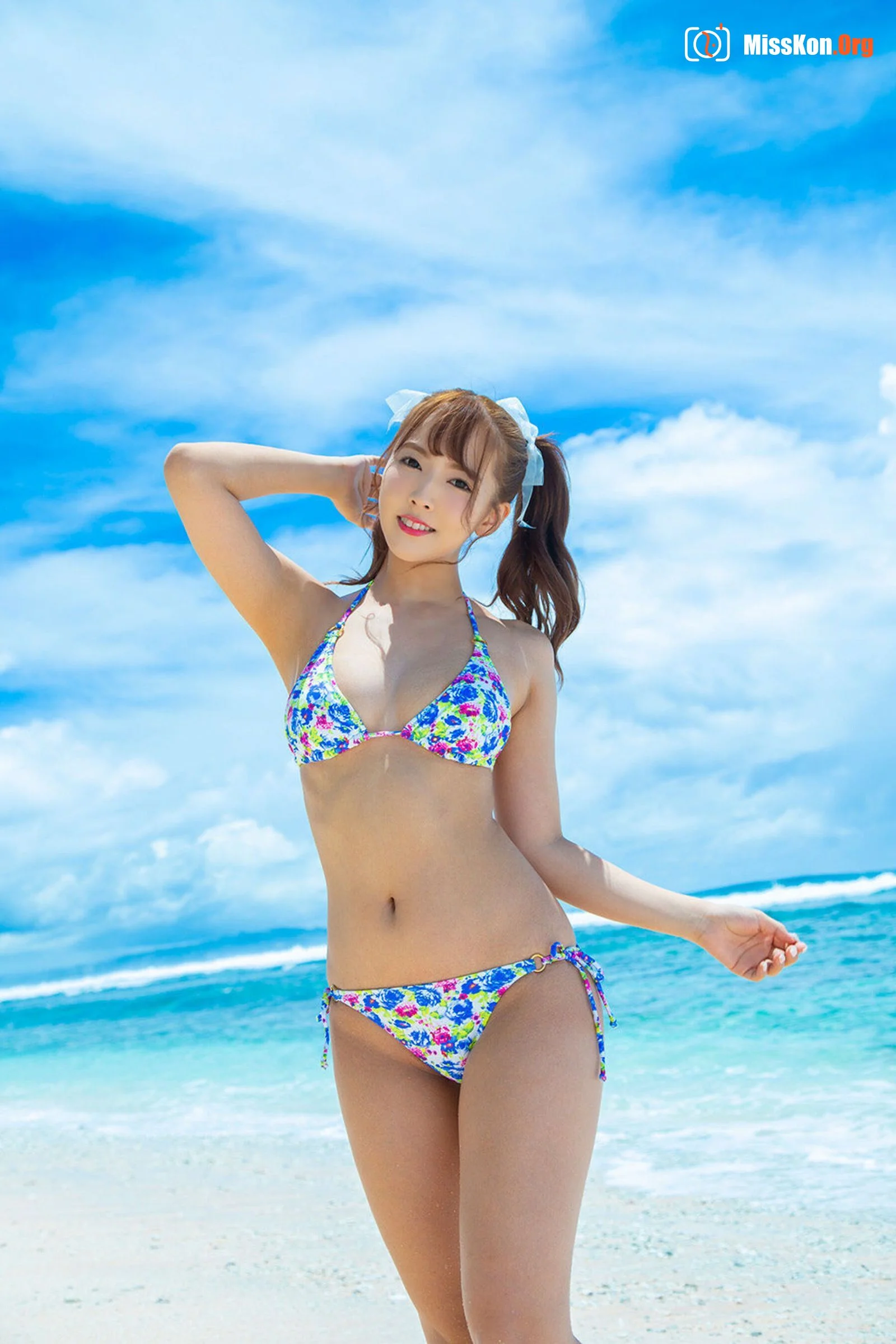 Mikami Yua: RINGERIE Book 22 - Photo 19