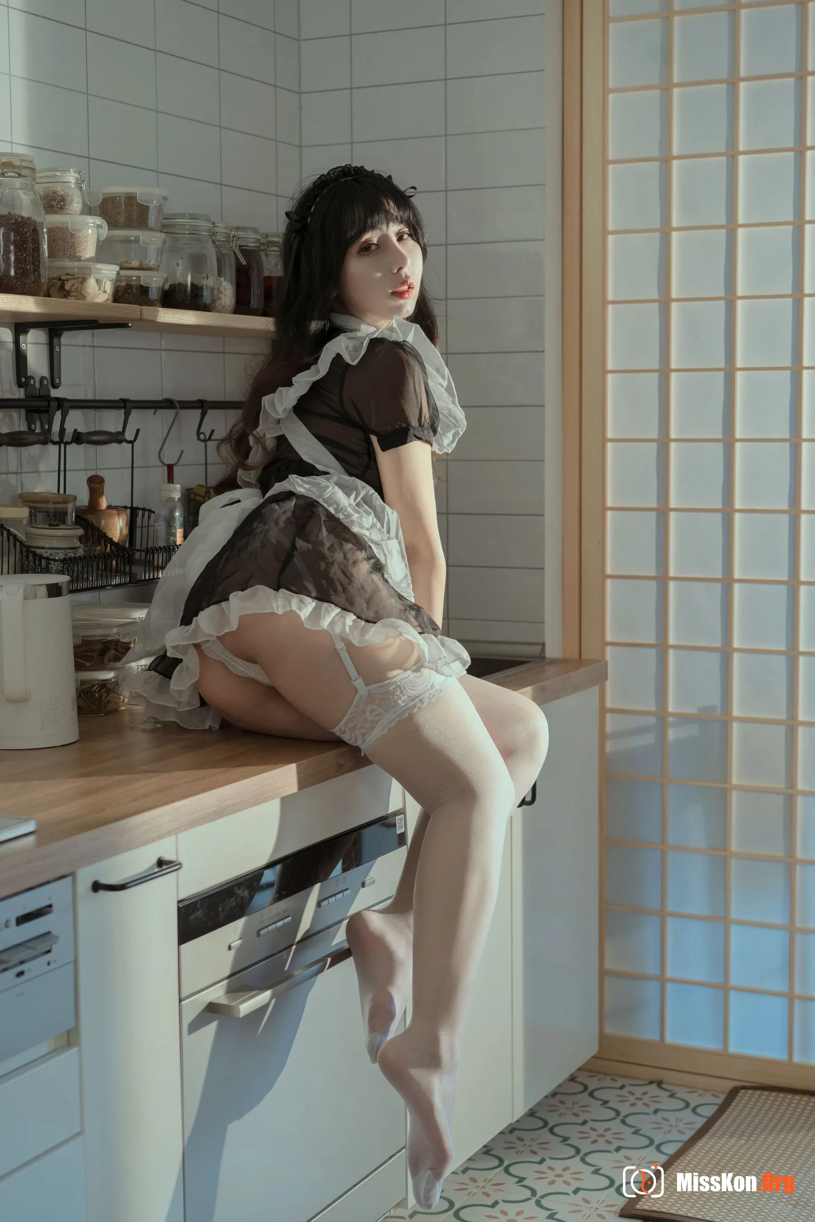 Milk peach: Maid - Photo 4