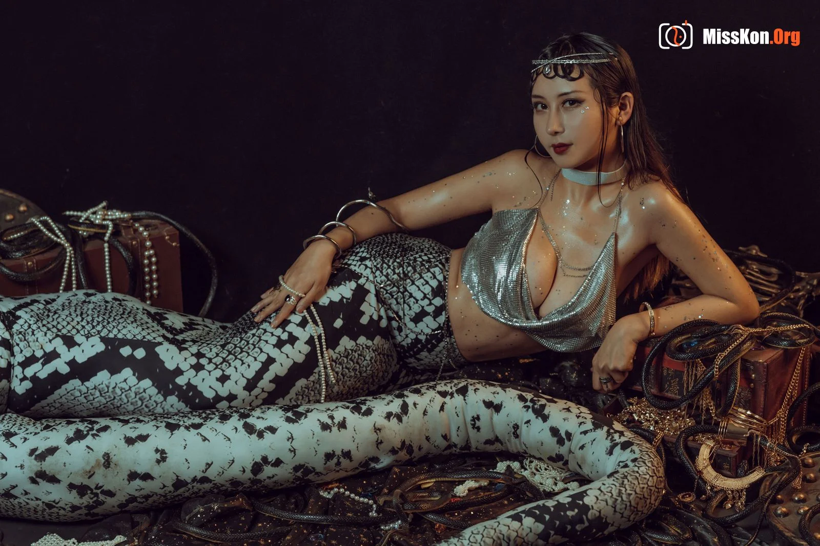 Milk peach: Serpentine - Photo 15