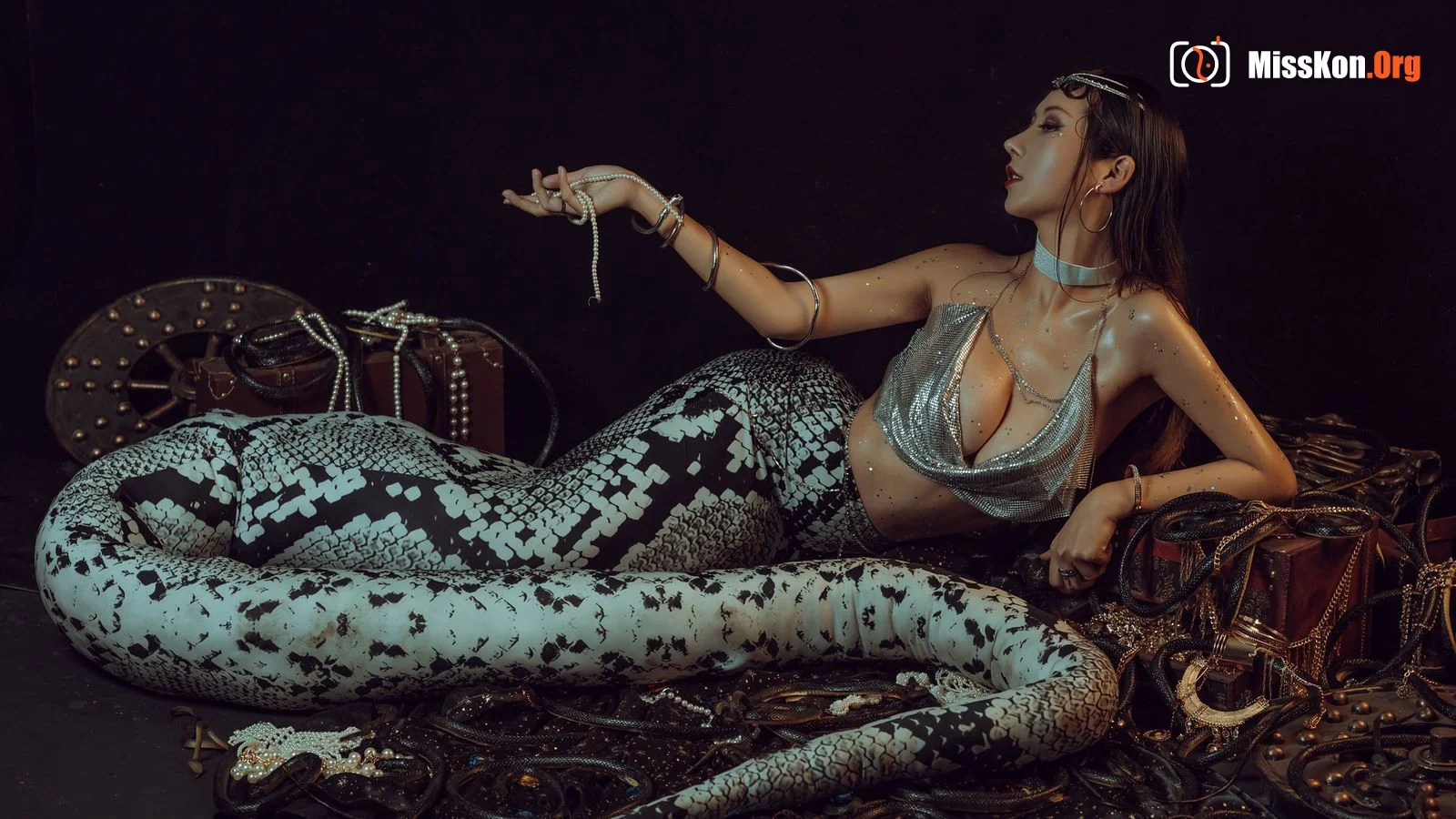 Milk peach: Serpentine - Photo 4