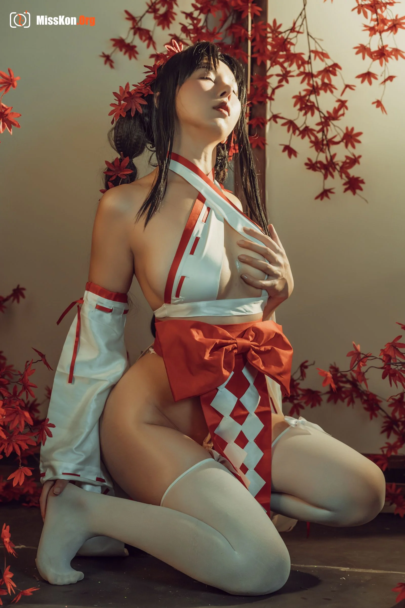 奶桃《巫女》 - 照片 10
