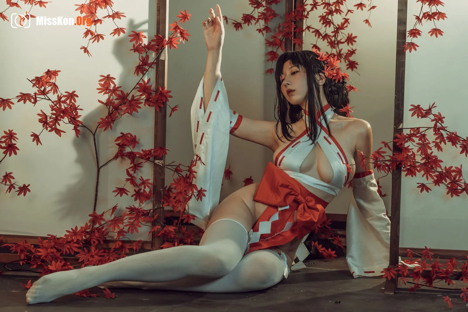 奶桃《巫女》 - 照片 11