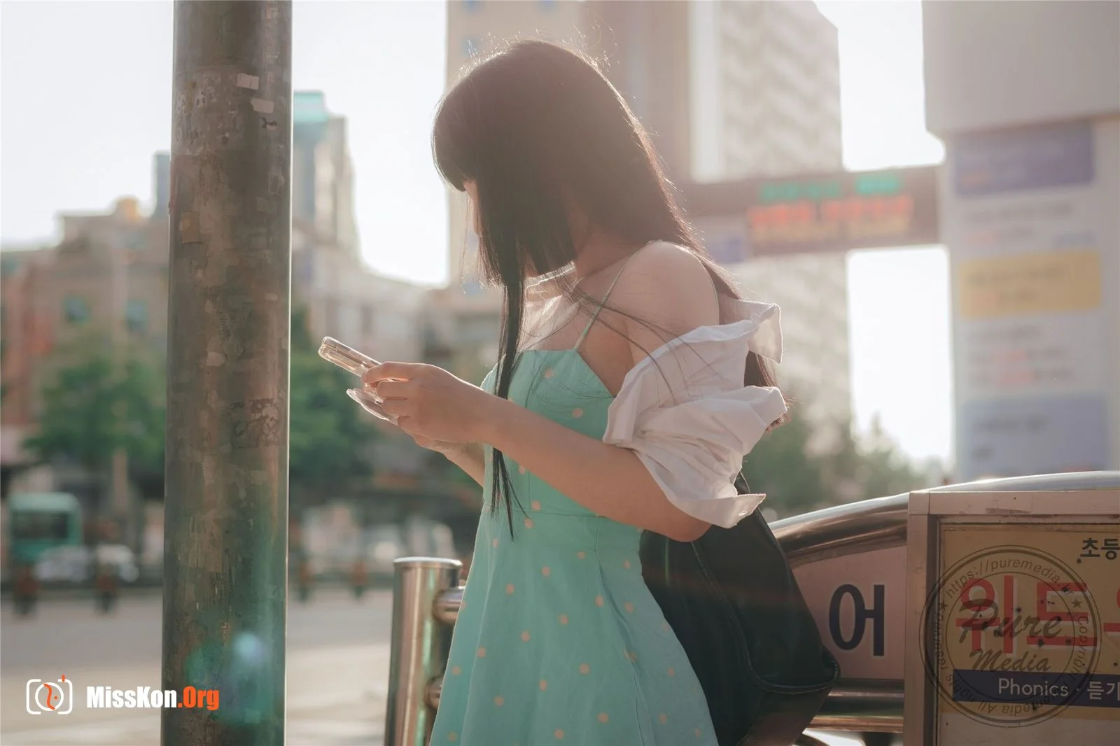 Min-Ah: The pet girl - Photo 2