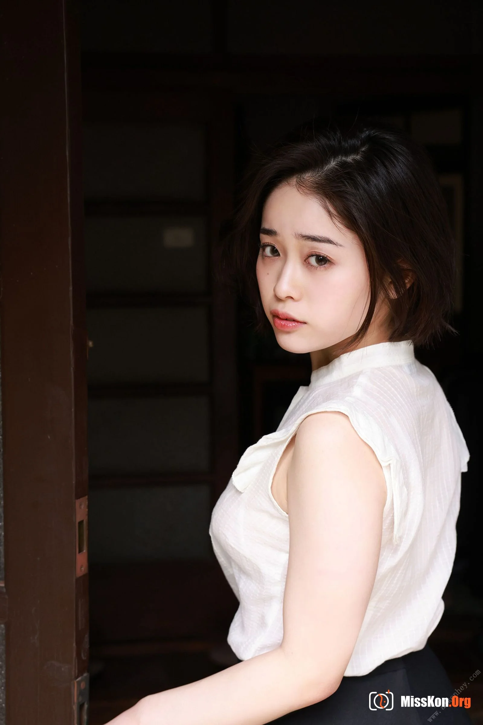 MINAMO: Glossy Waves - Photo 9