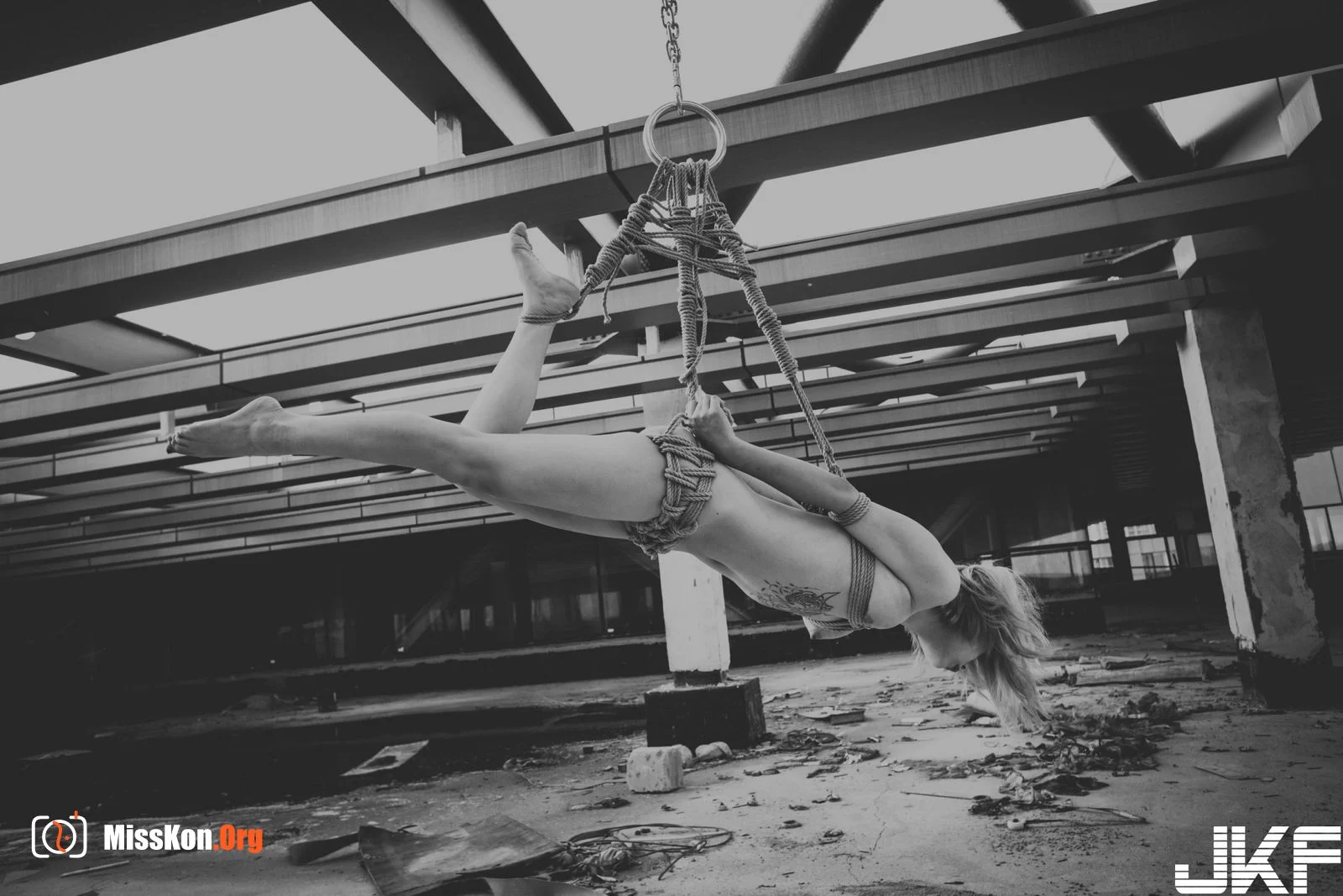 Mio Suwon: Sex slave - Photo 11