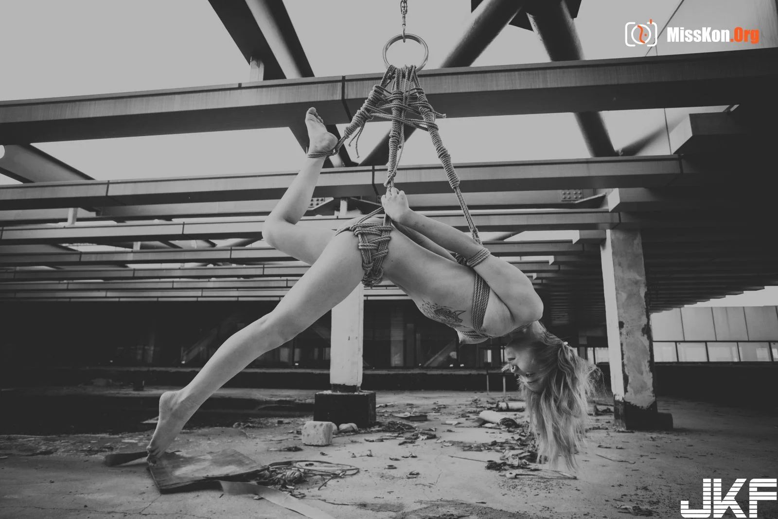 Mio Suwon: Sex slave - Photo 4