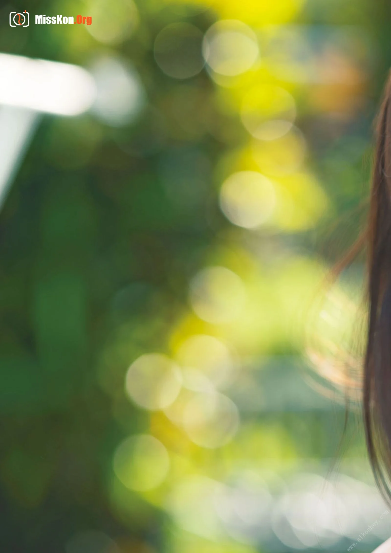 Miru Sakamichi: 1st Photo Album: Pendiente - Photo 6
