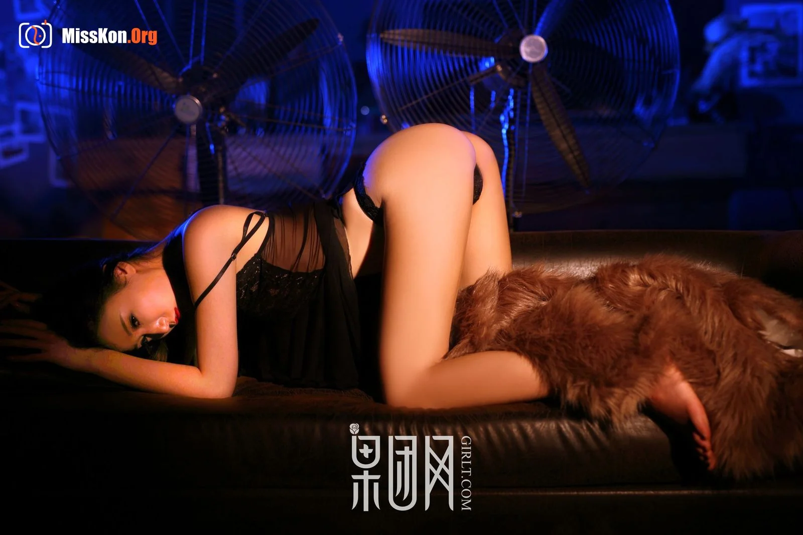 Miss Qi - Photo 22
