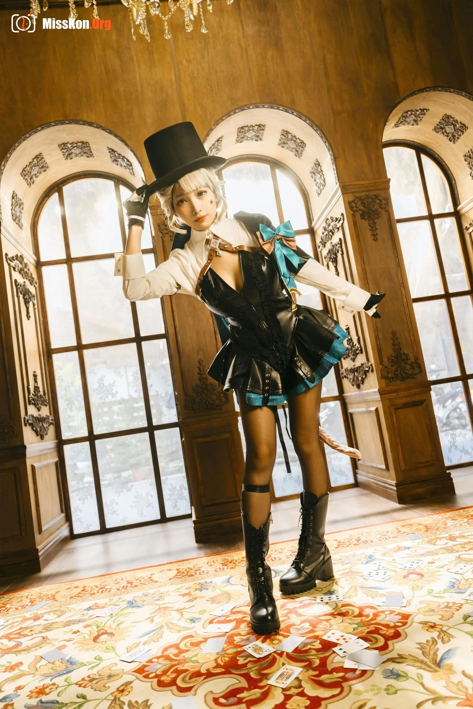 Momo: Genshin Impact Linnet's Erotic Magic Room - Photo 3