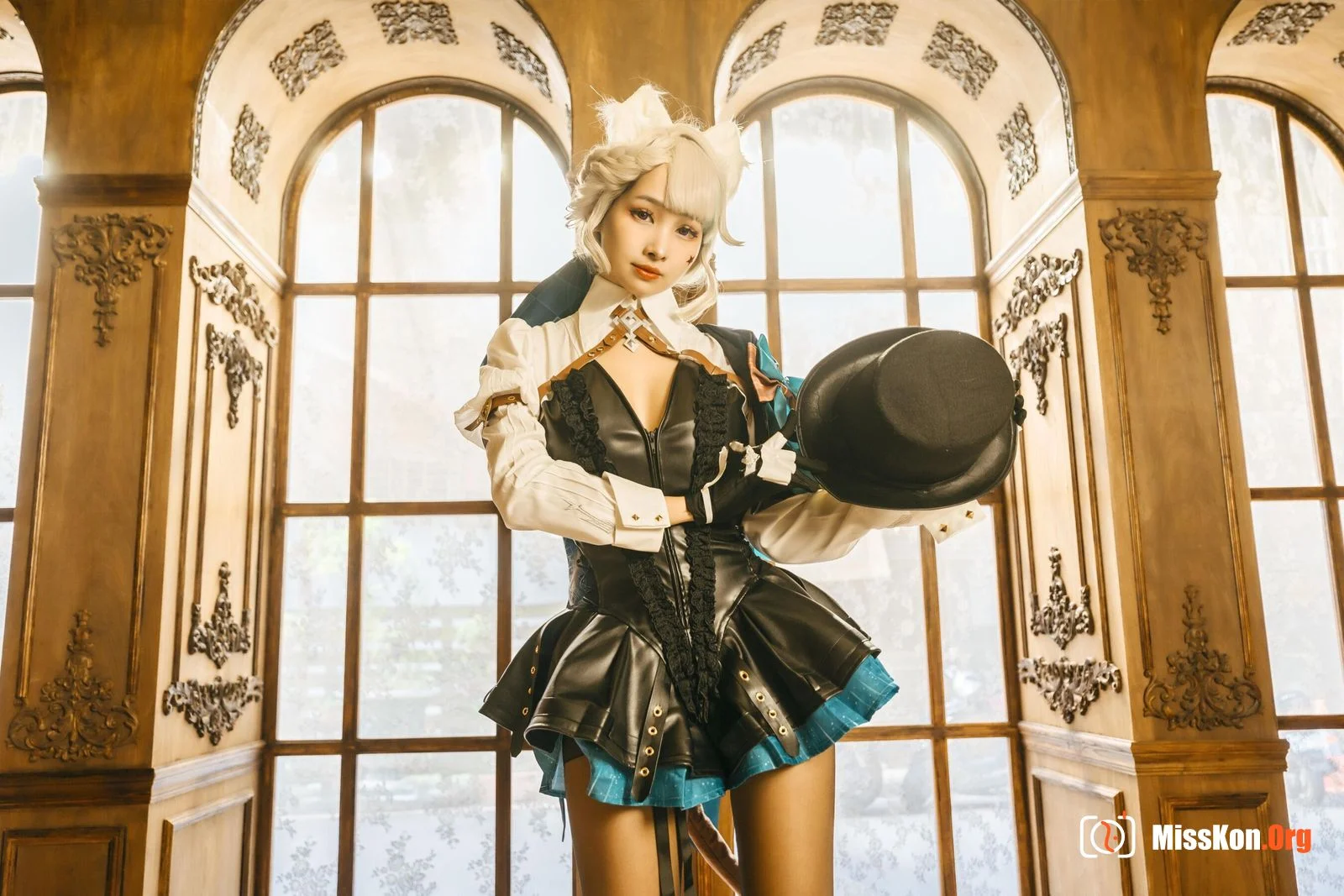 Momo: Genshin Impact Linnet's Erotic Magic Room - Photo 4