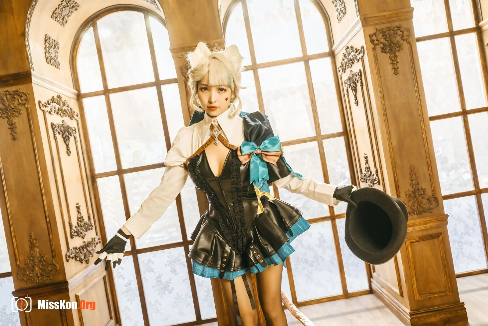 Momo: Genshin Impact Linnet's Erotic Magic Room - Photo 6