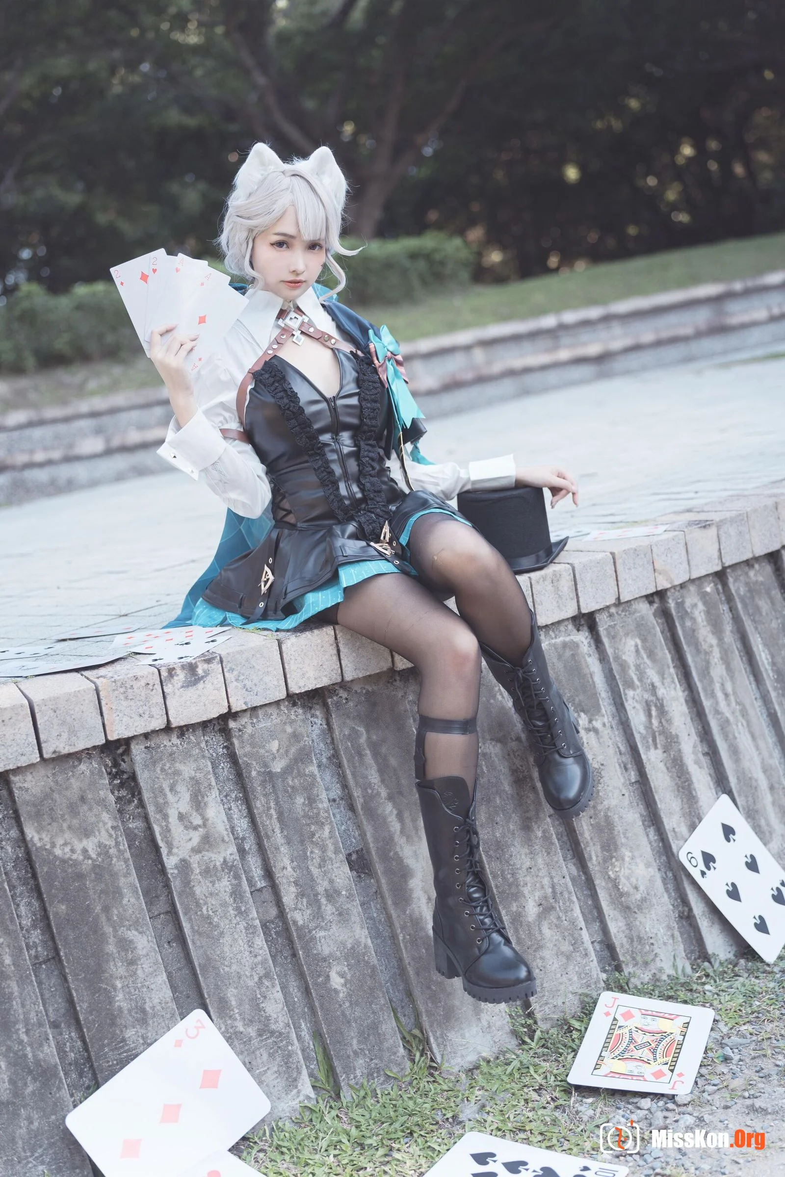 Momo "Genshin: Linnet's Erotic Magic Outdoor" - Photo 11