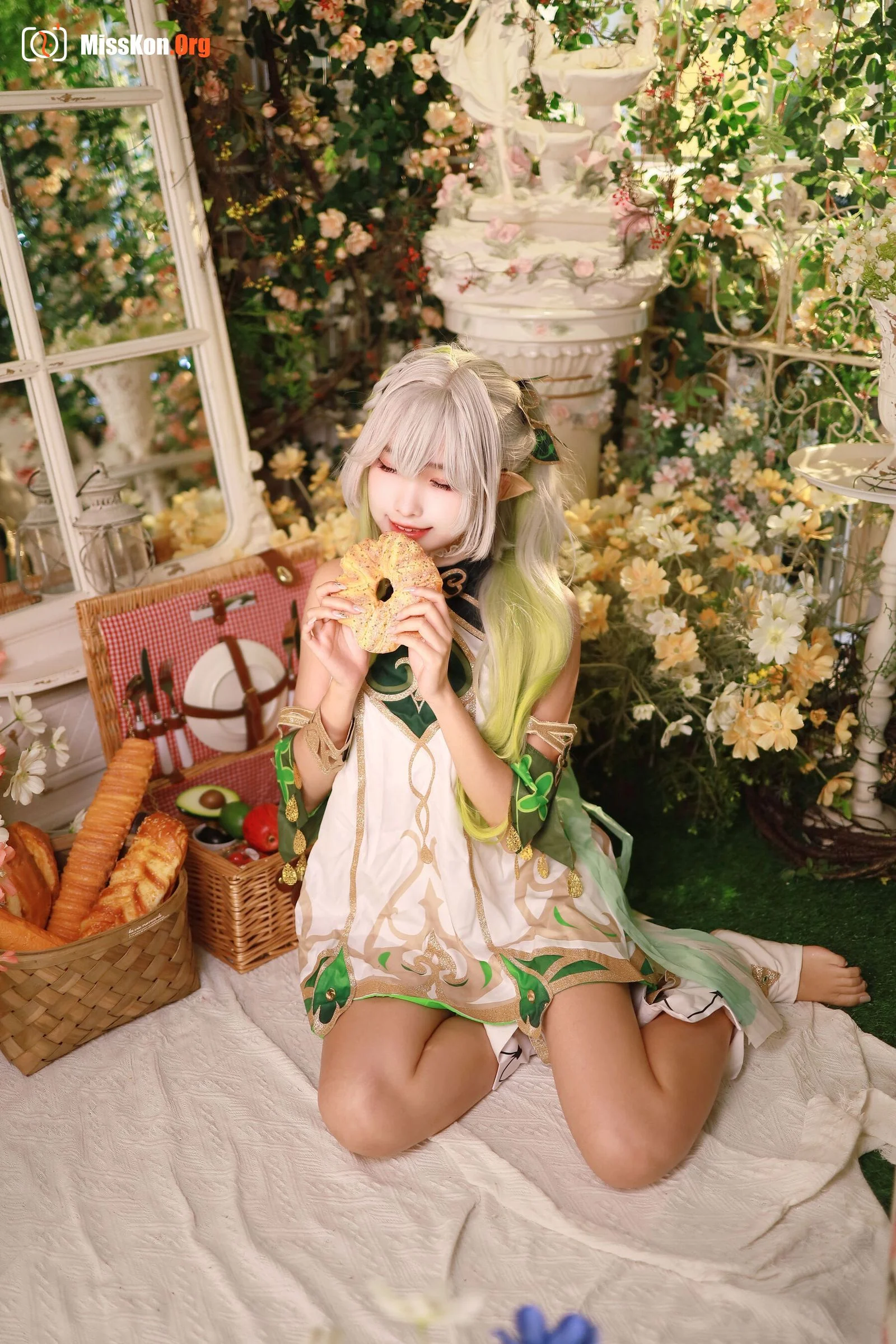 Momo: Original God Nashida - Photo 13