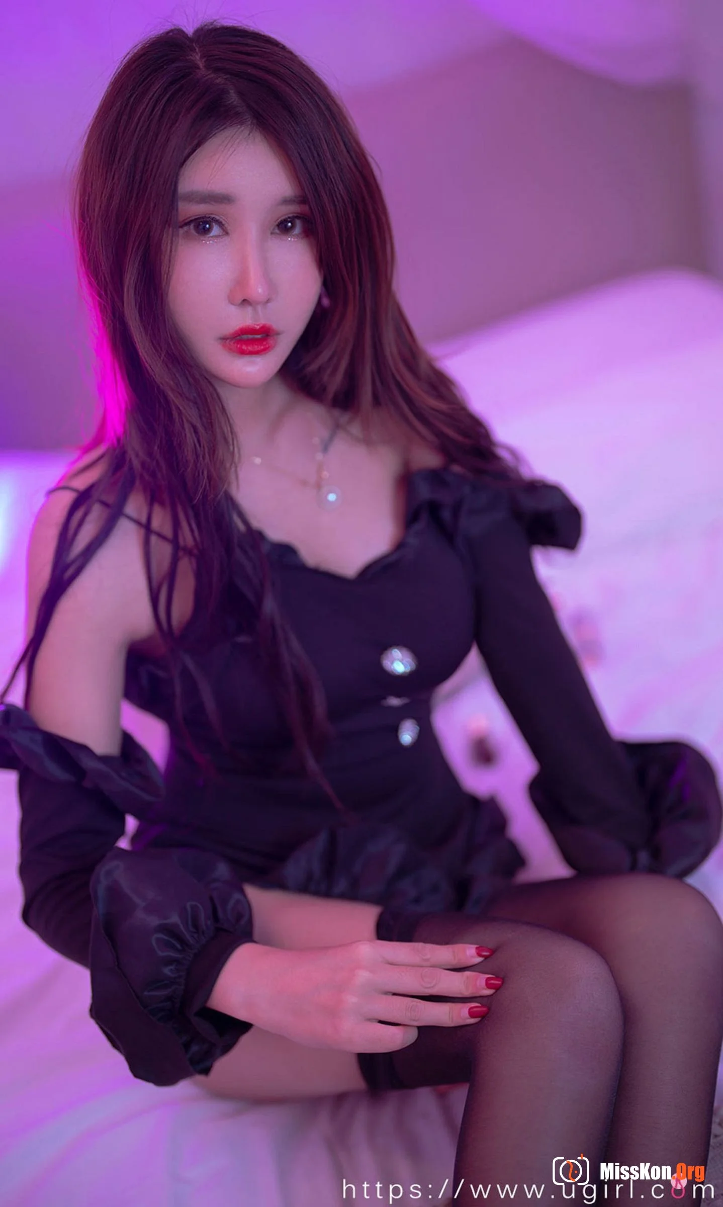 Momo Xia: Sleepy - Photo 2