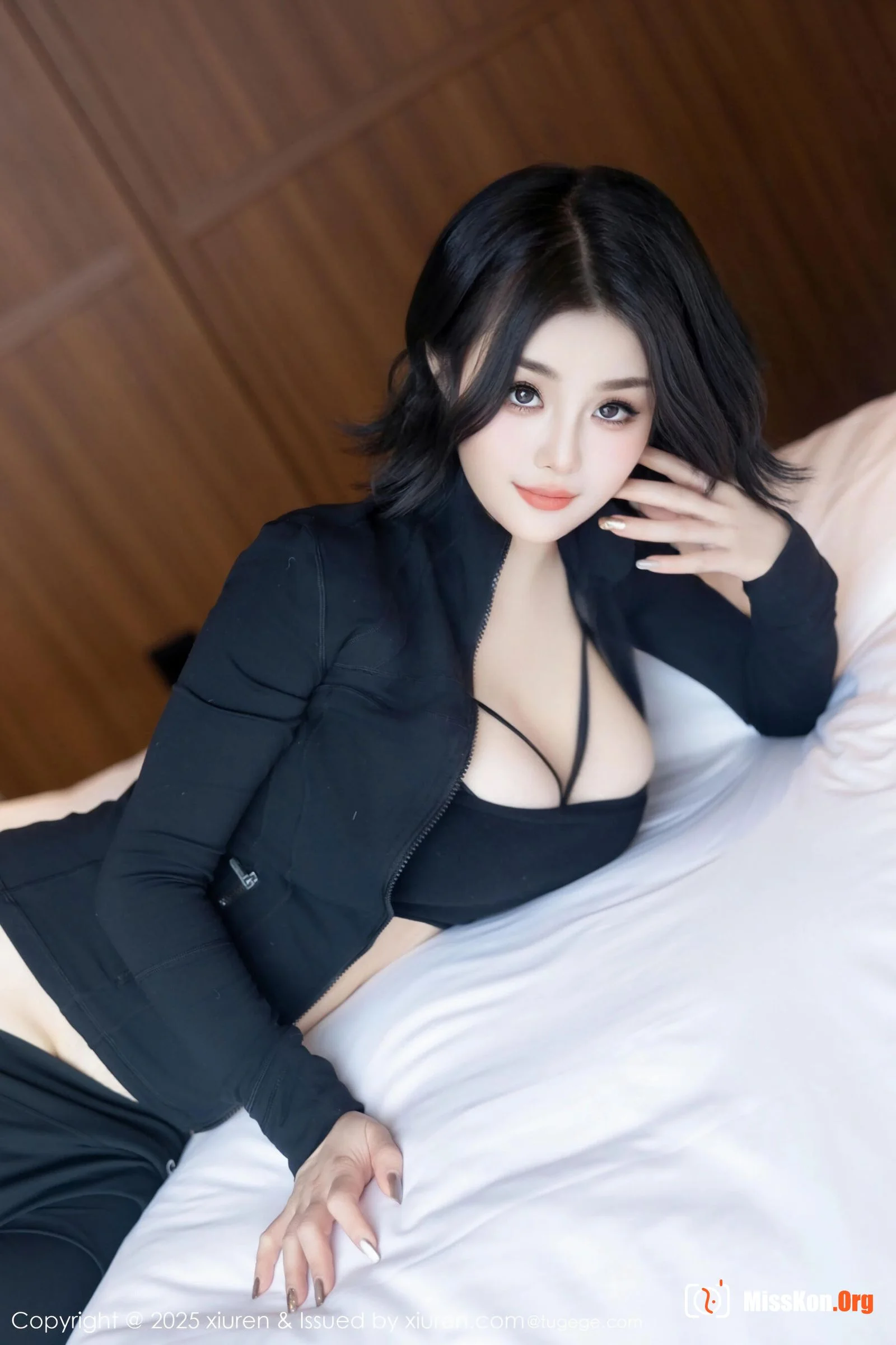 Monica - Photo 36