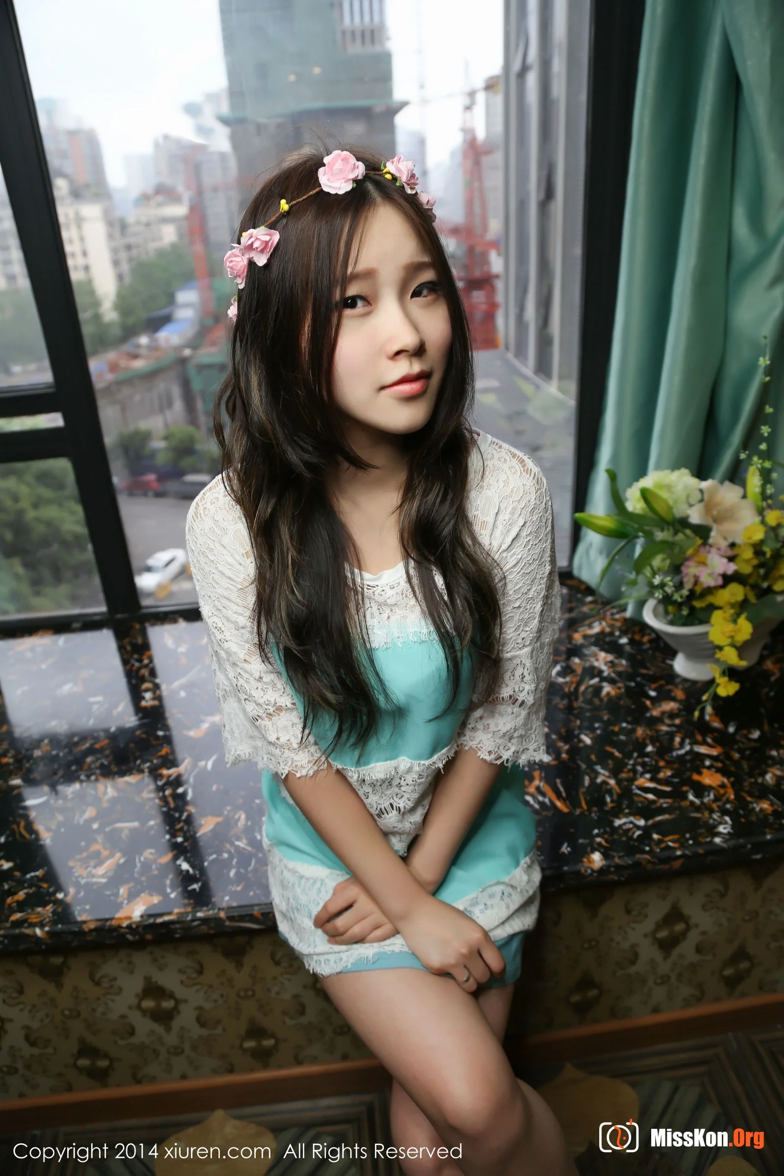 Moonlight Lily - Photo 2