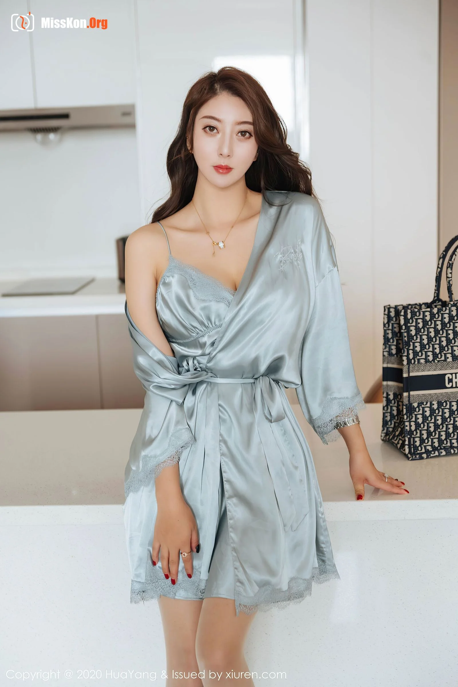 Mrs. Lee - Photo 3
