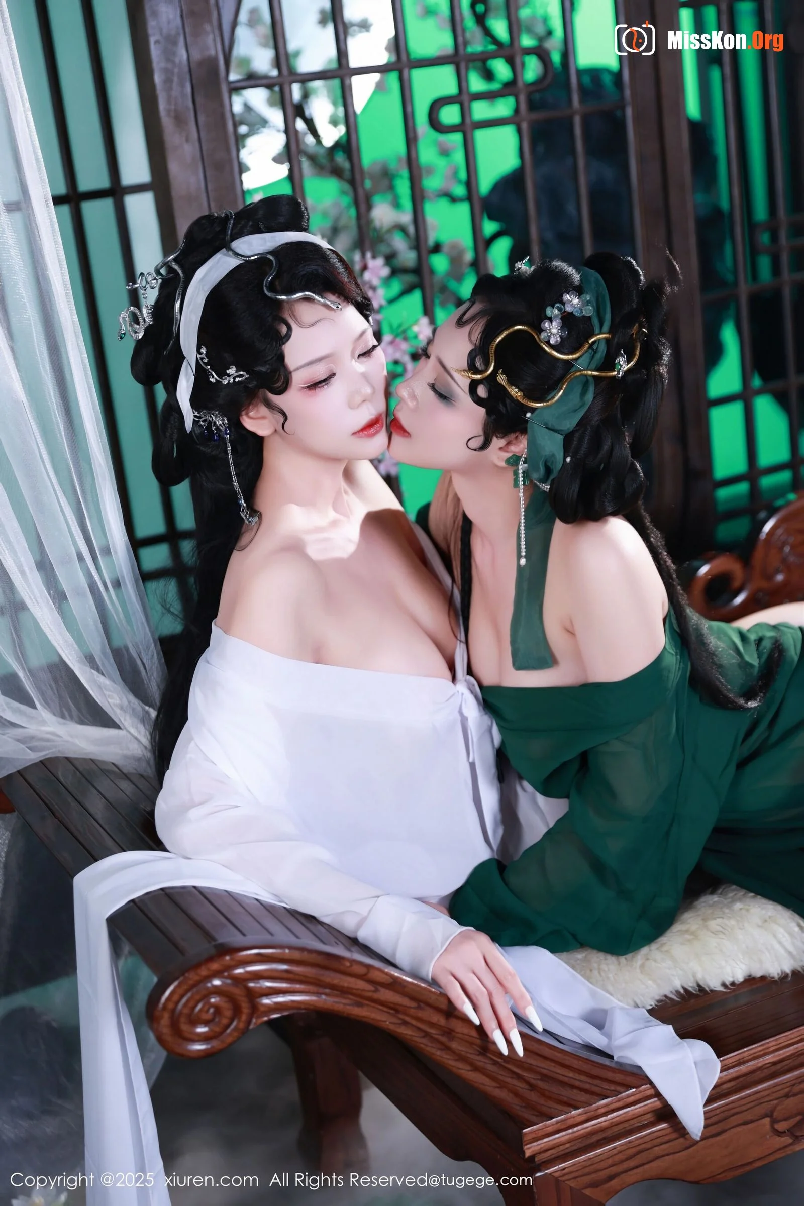 Multiple models - Photo 30