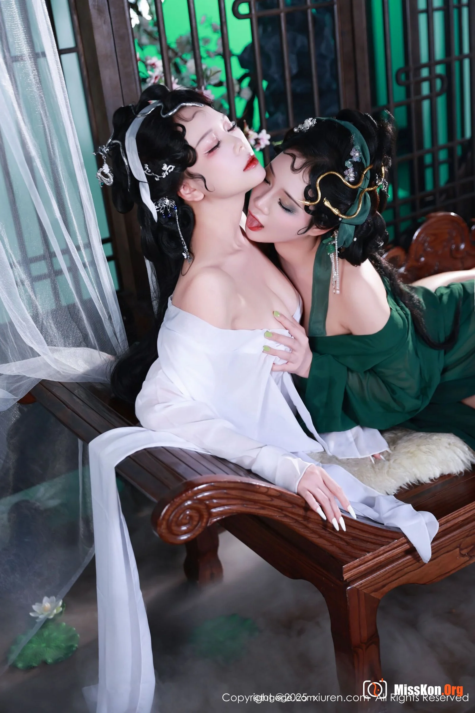 Multiple models - Photo 31
