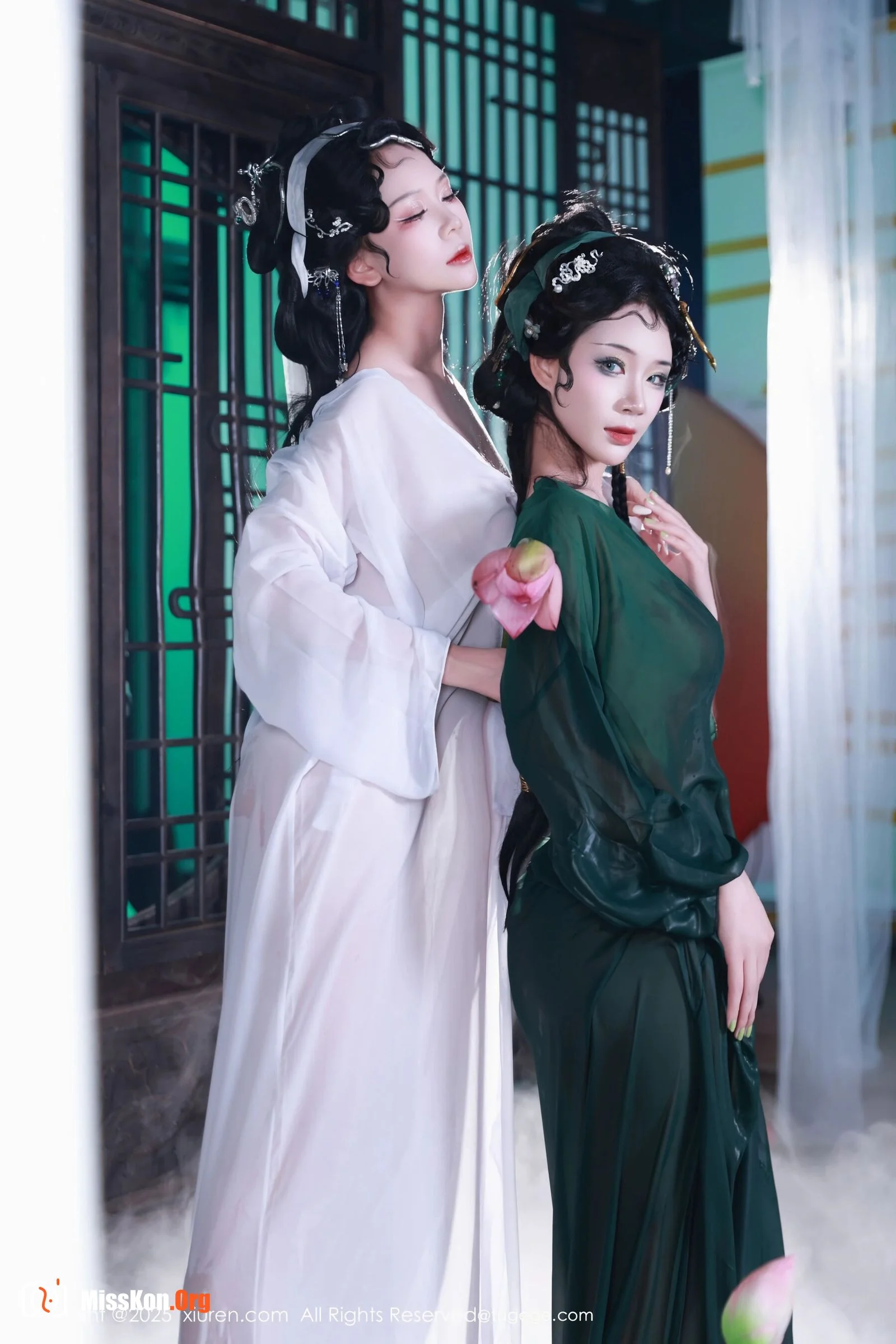 Multiple models - Photo 53