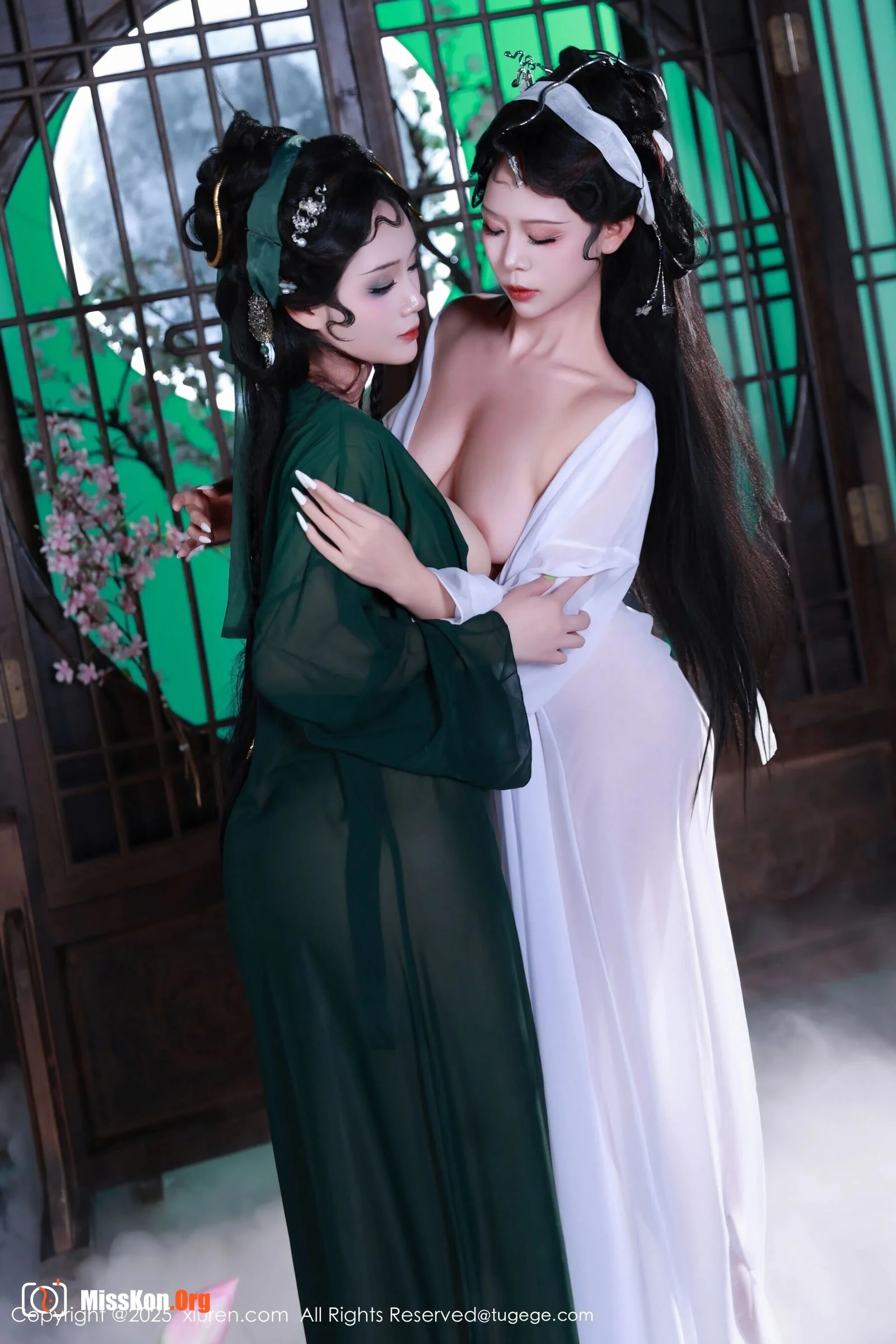 Multiple models - Photo 63