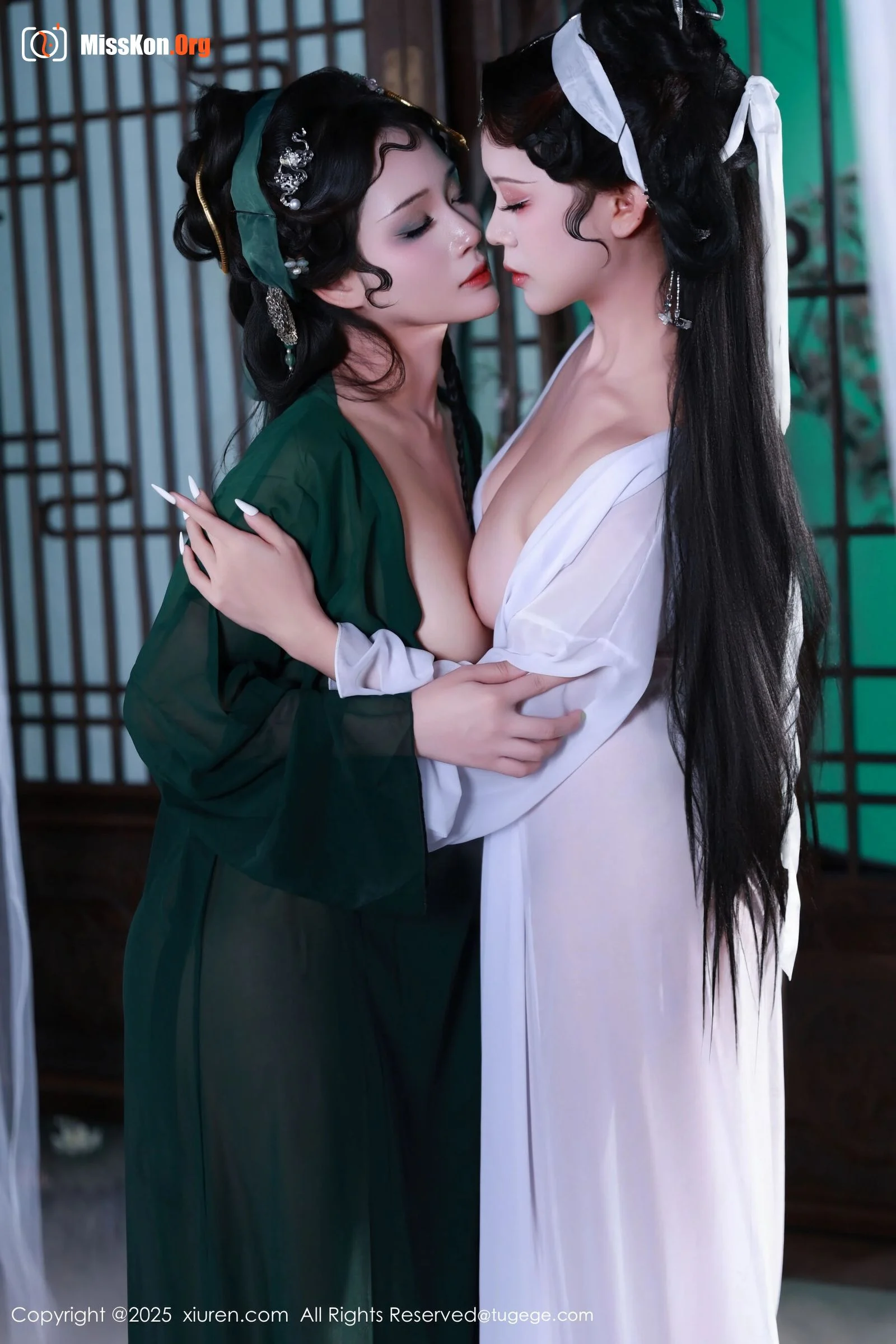 Multiple models - Photo 64