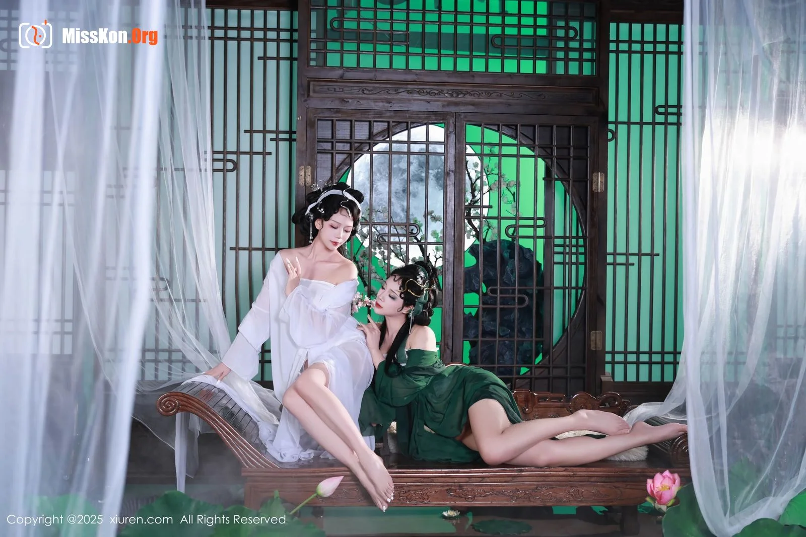 Multiple models - Photo 89