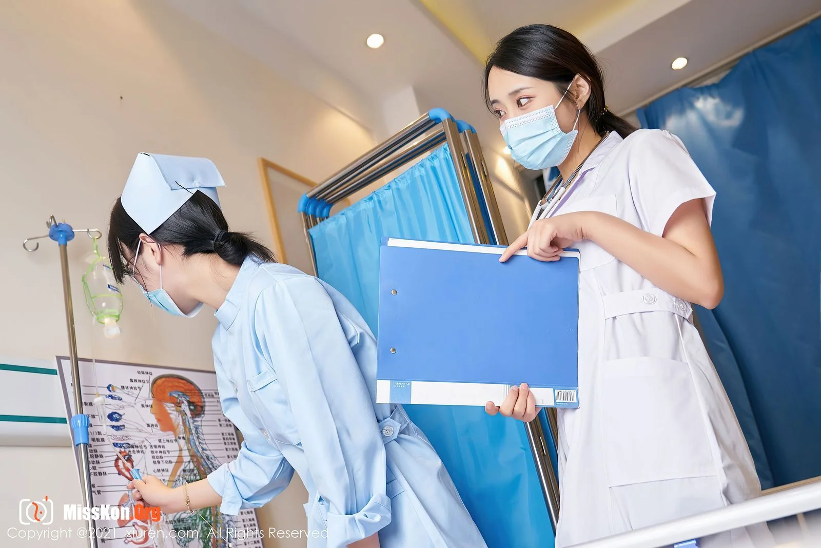 Multiple models - Photo 10