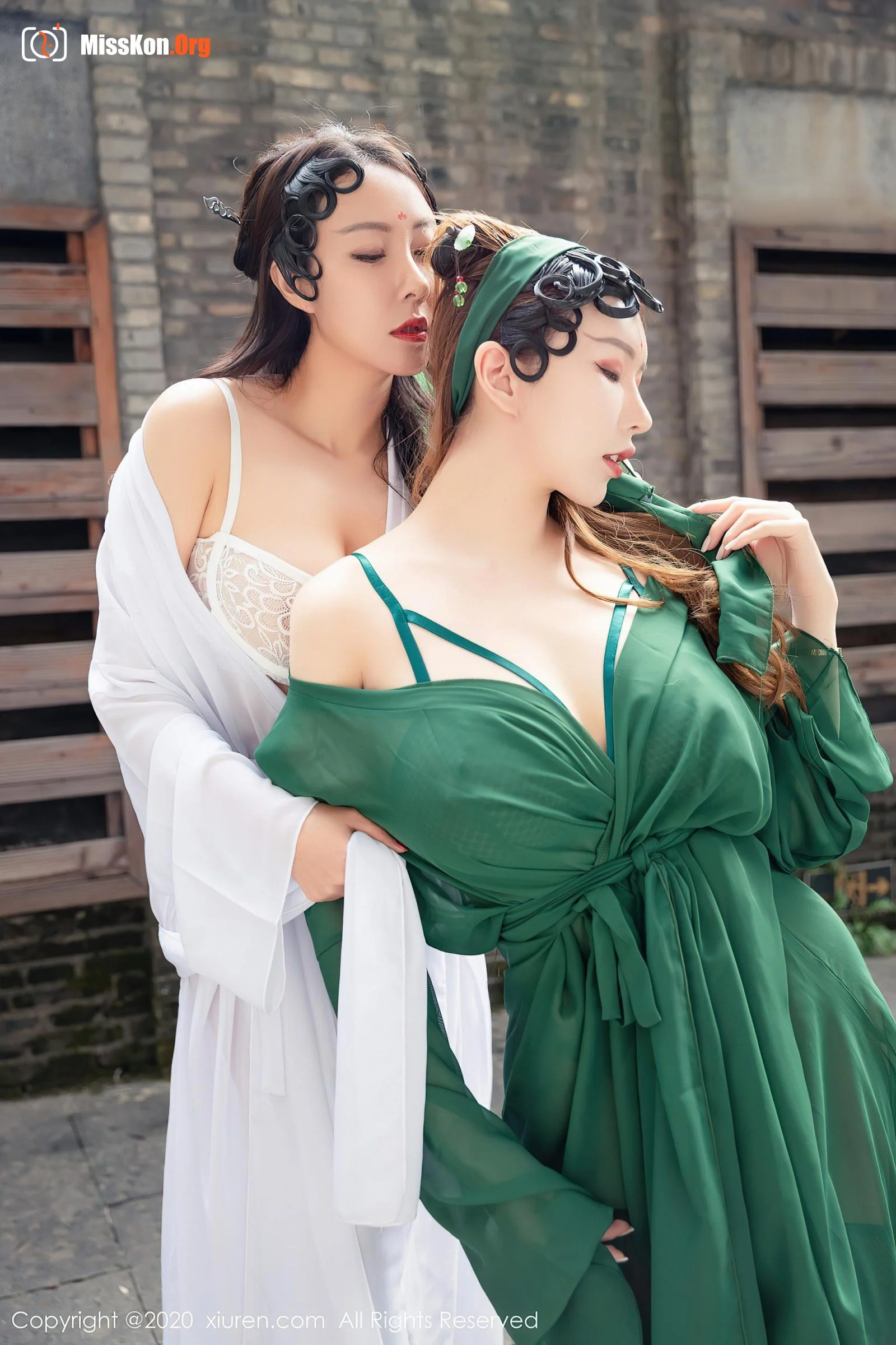 Multiple models - Photo 10