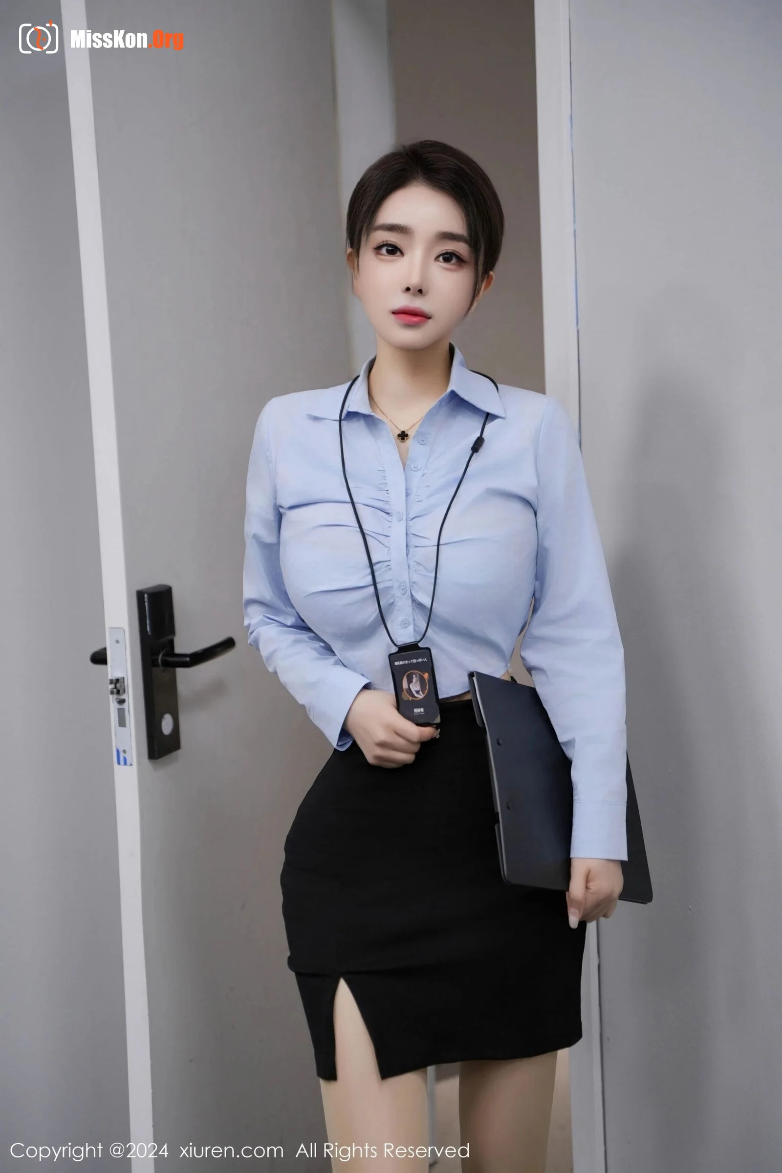 Multiple models - Photo 8