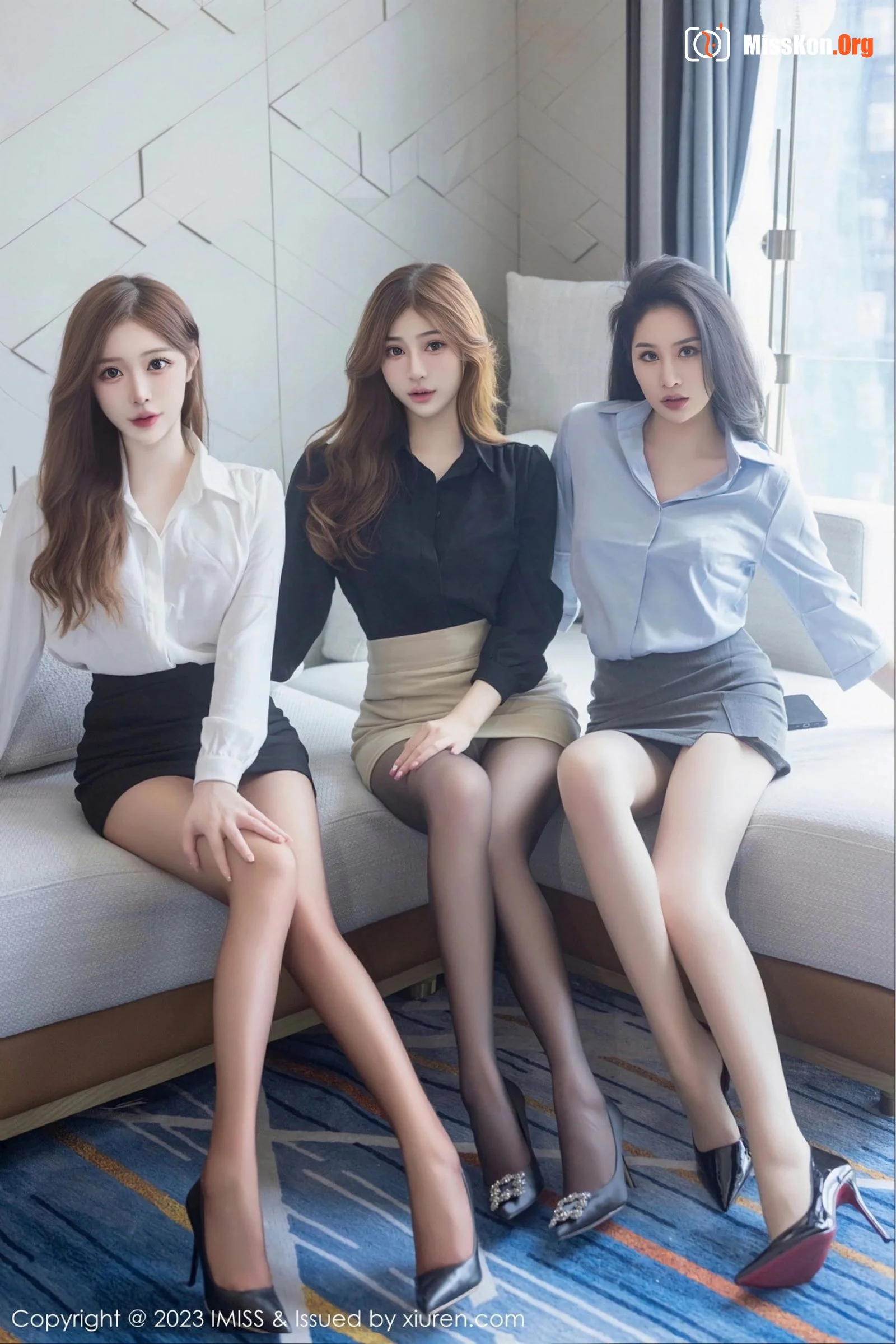 Multiple models - Photo 2