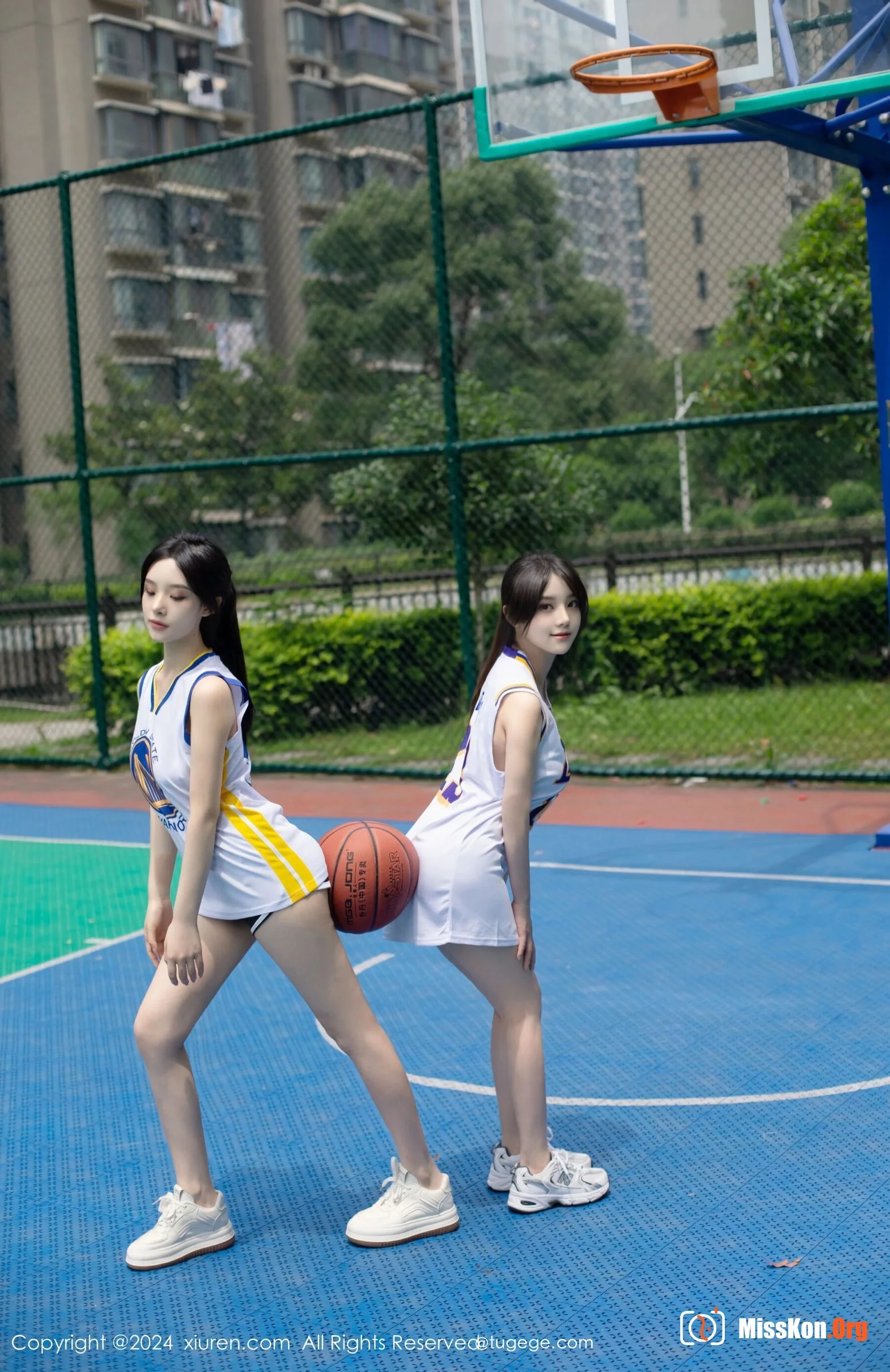 Multiple models - Photo 26