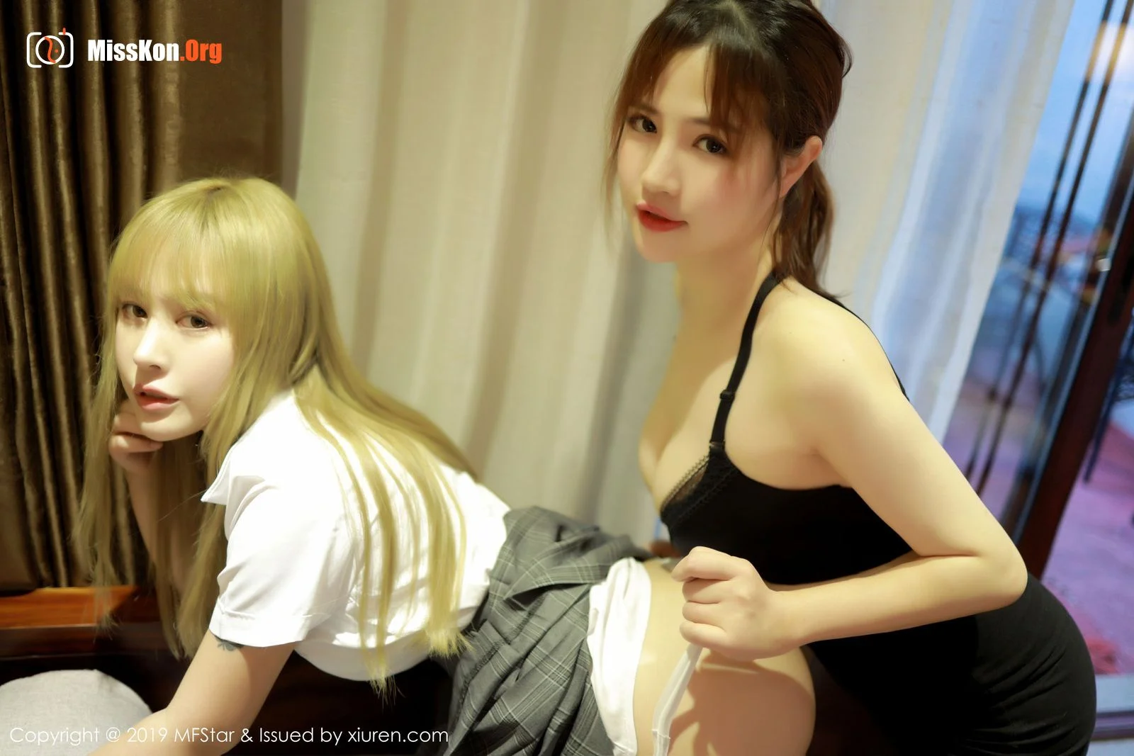 Multiple models - Photo 27