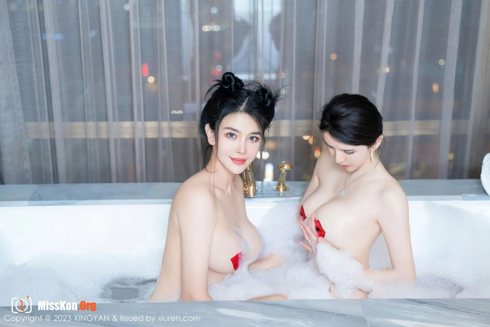 Multiple models - Photo 34