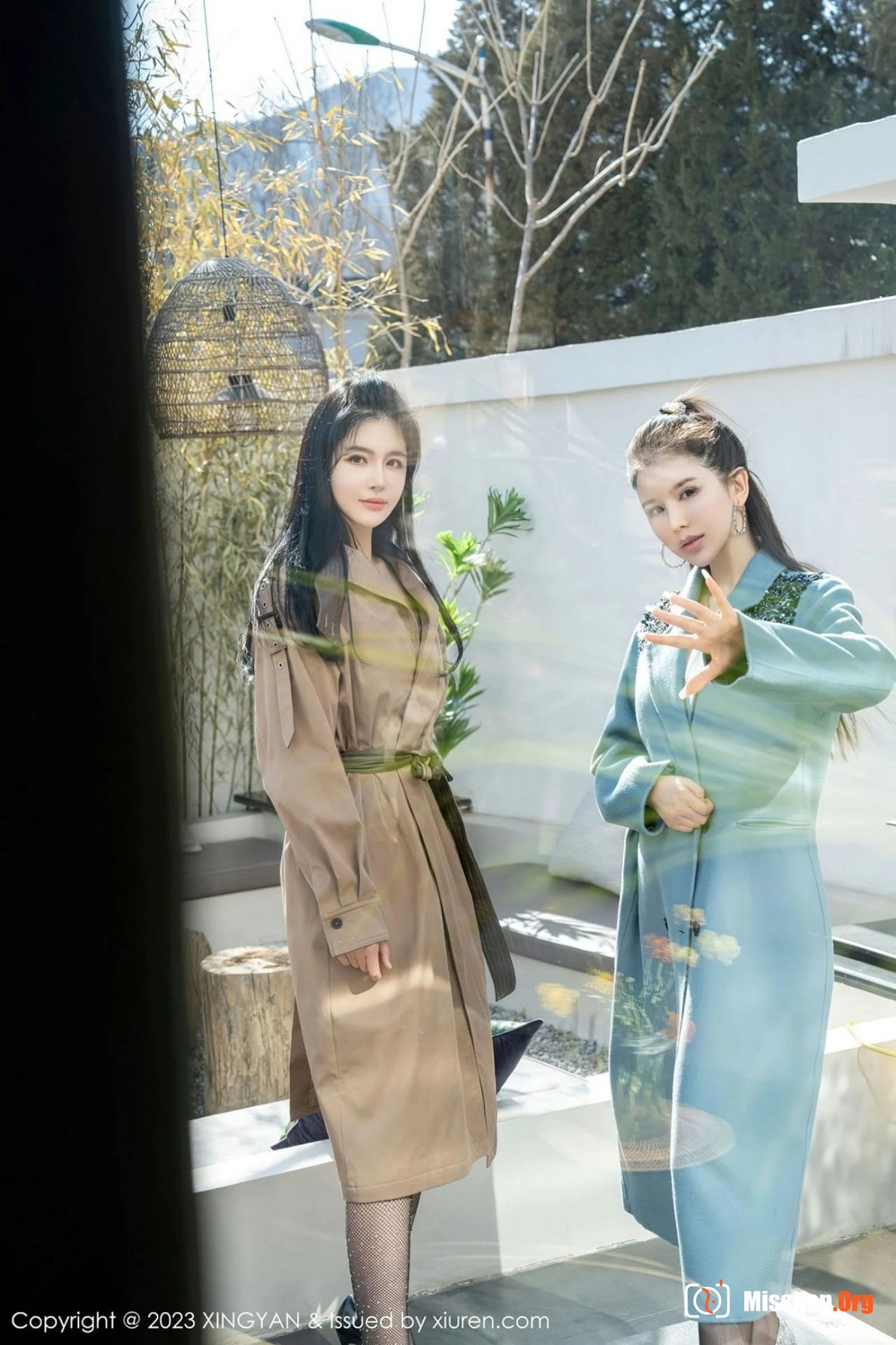 Multiple models - Photo 2
