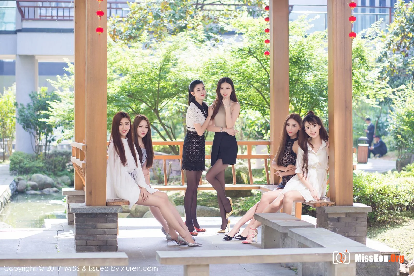 Multiple models - Photo 45