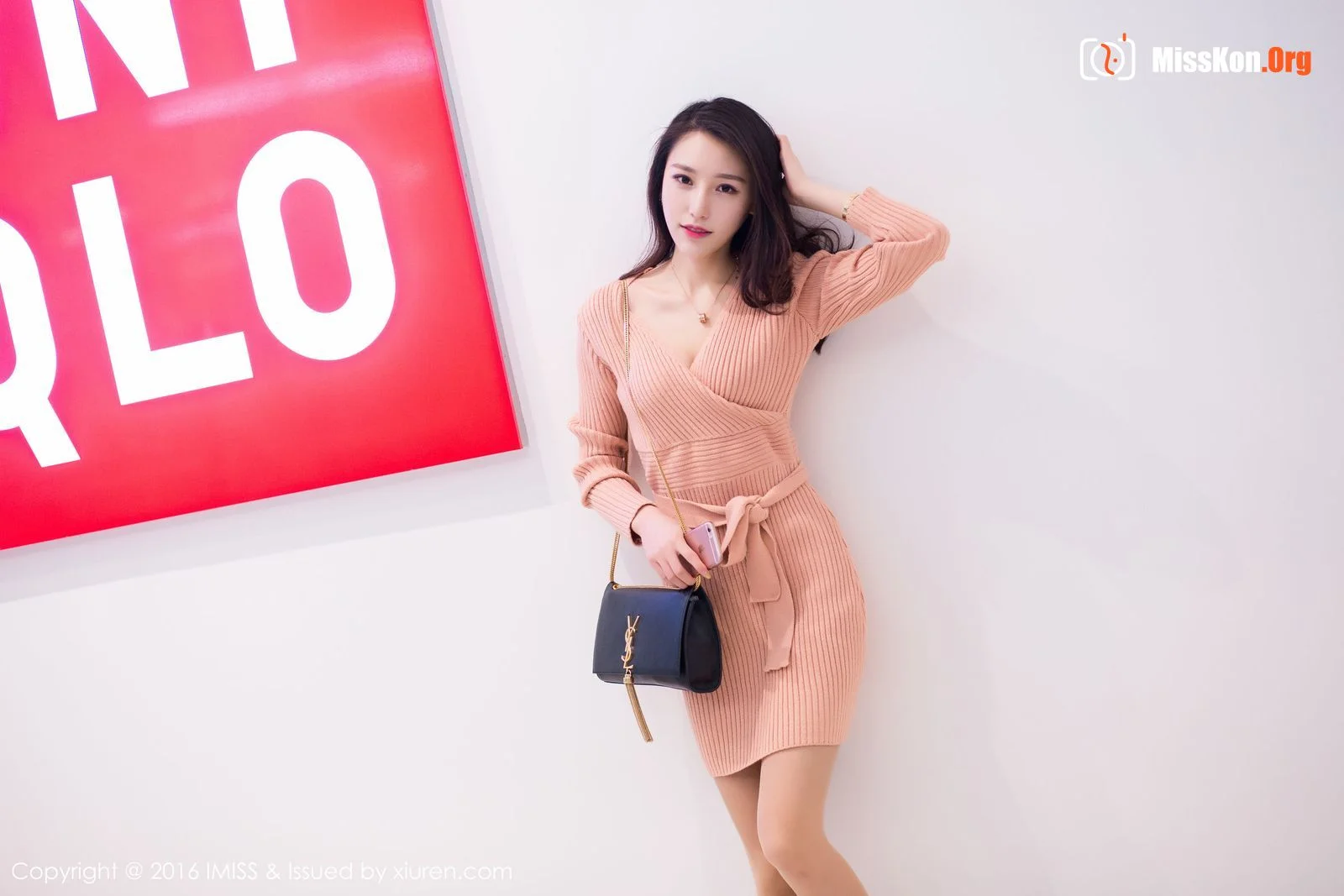 Multiple models - Photo 35
