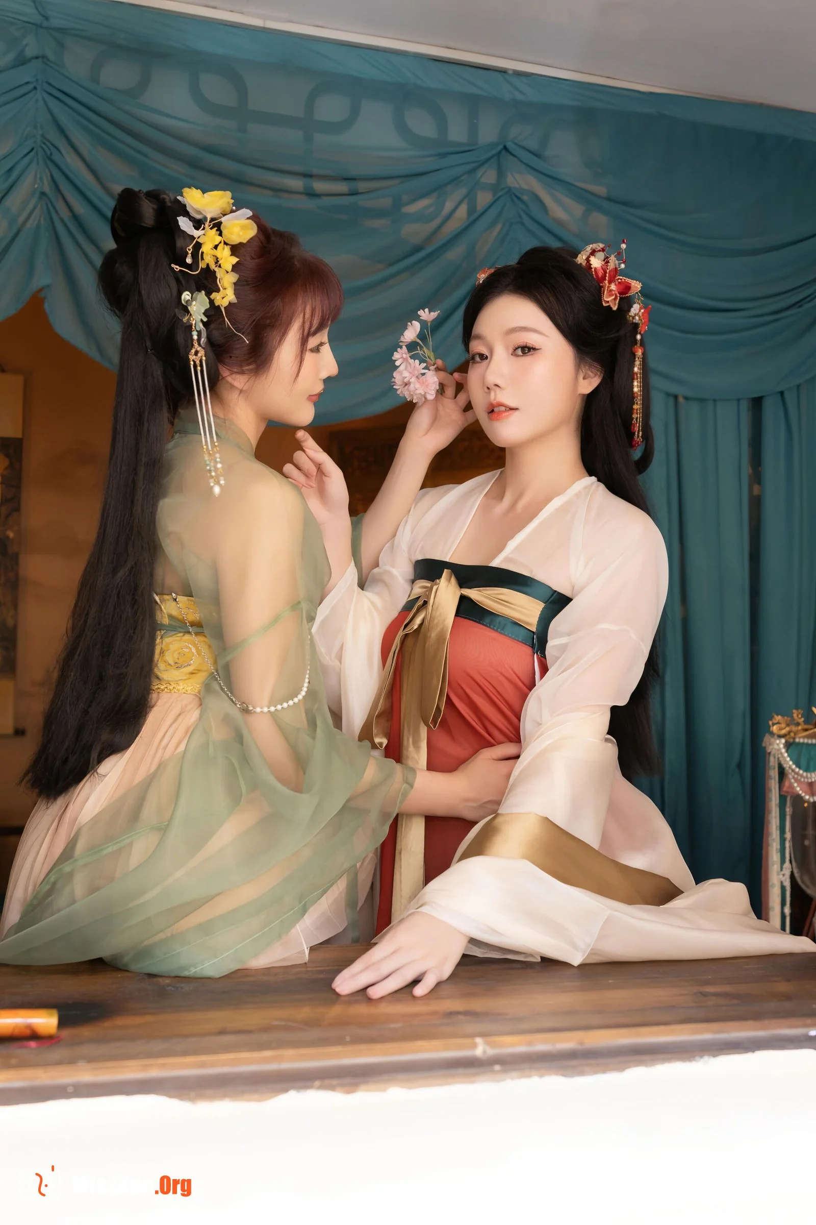 Multiple models - Photo 26