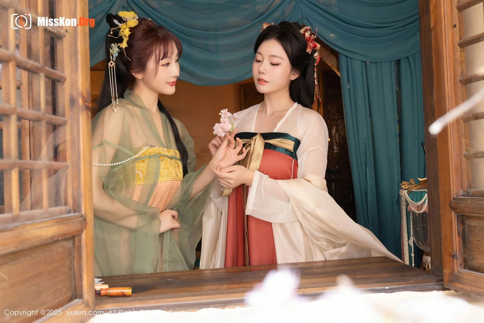 Multiple models - Photo 27