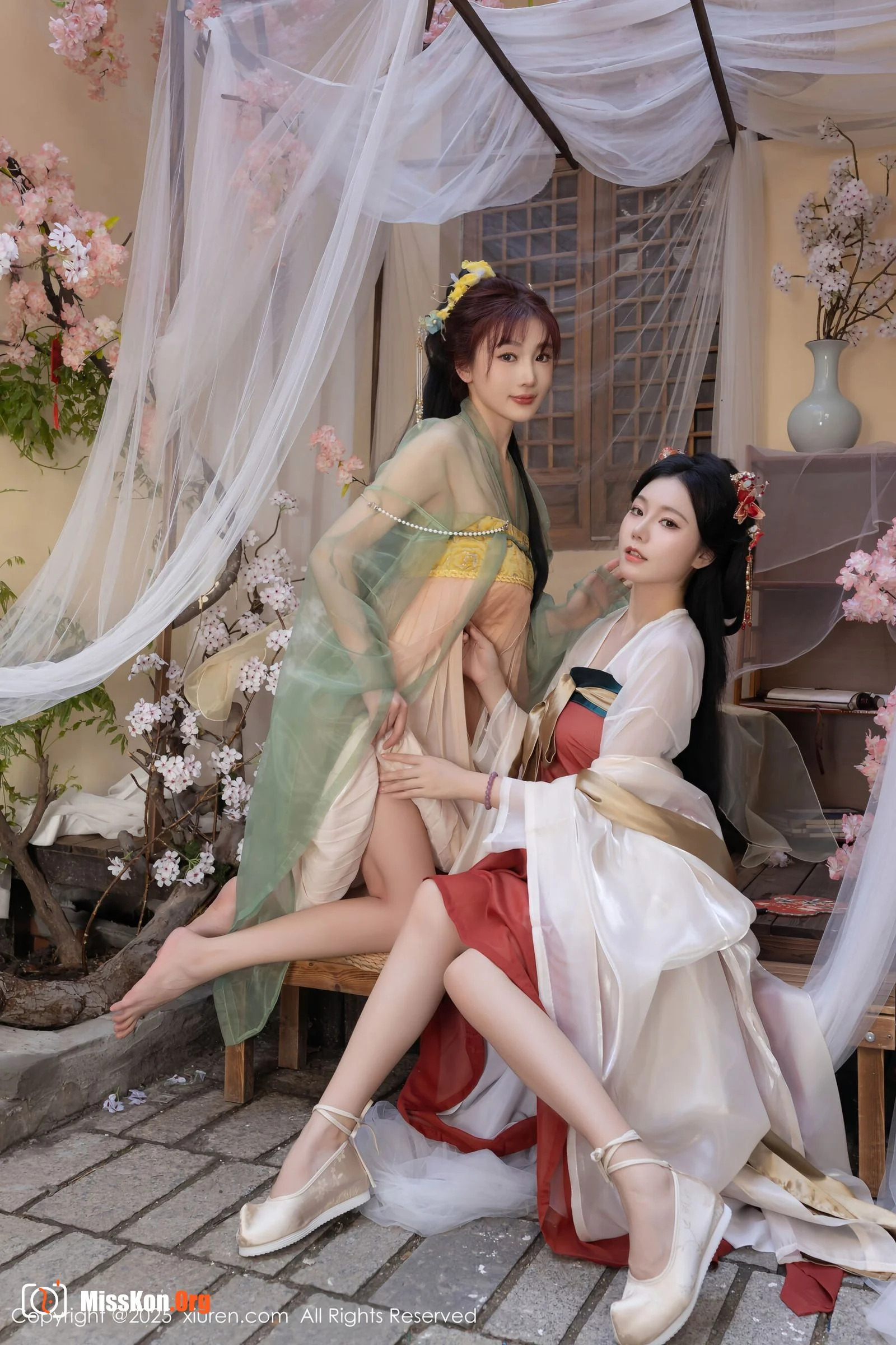 Multiple models - Photo 32