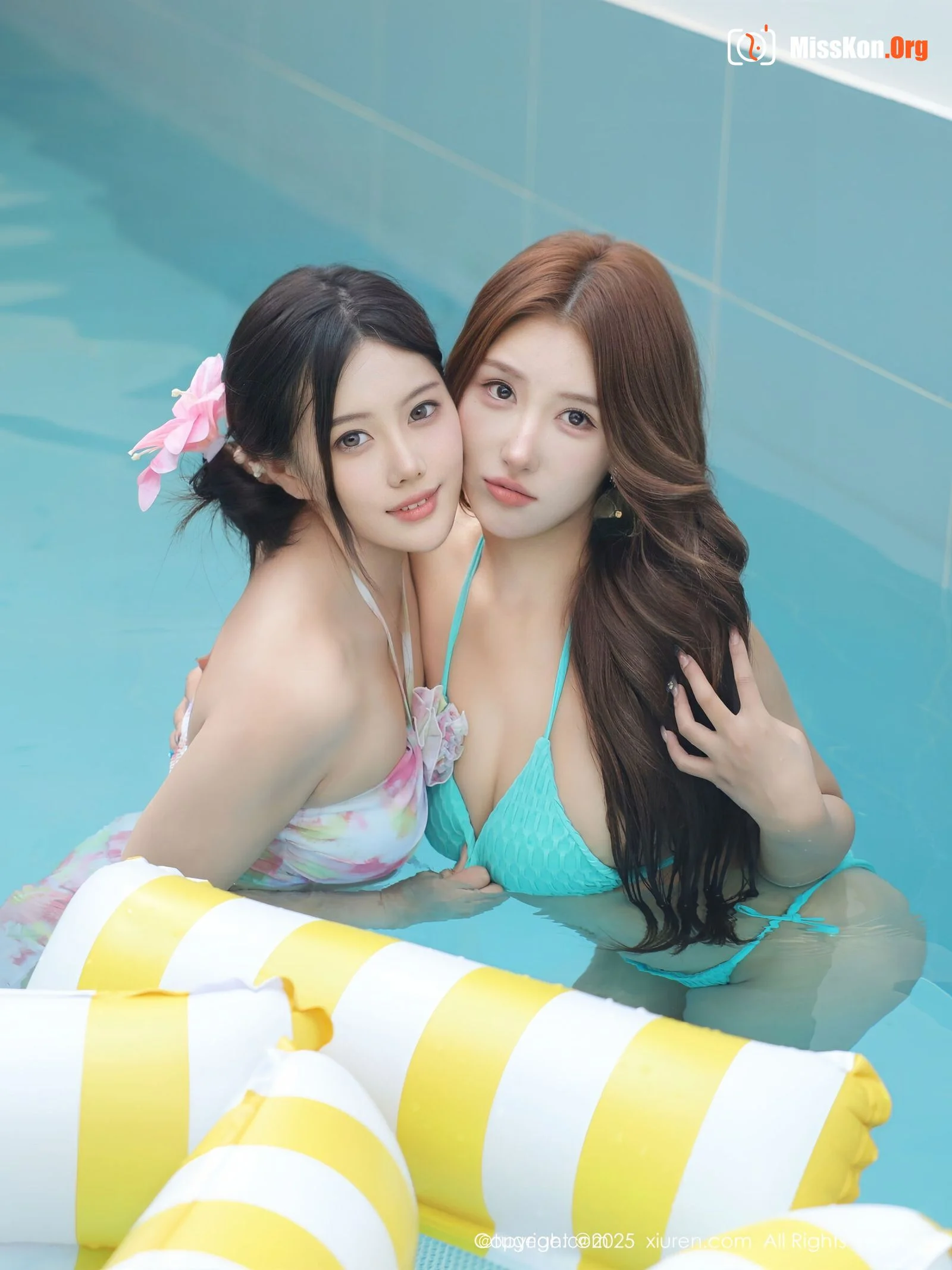 Multiple models - Photo 40